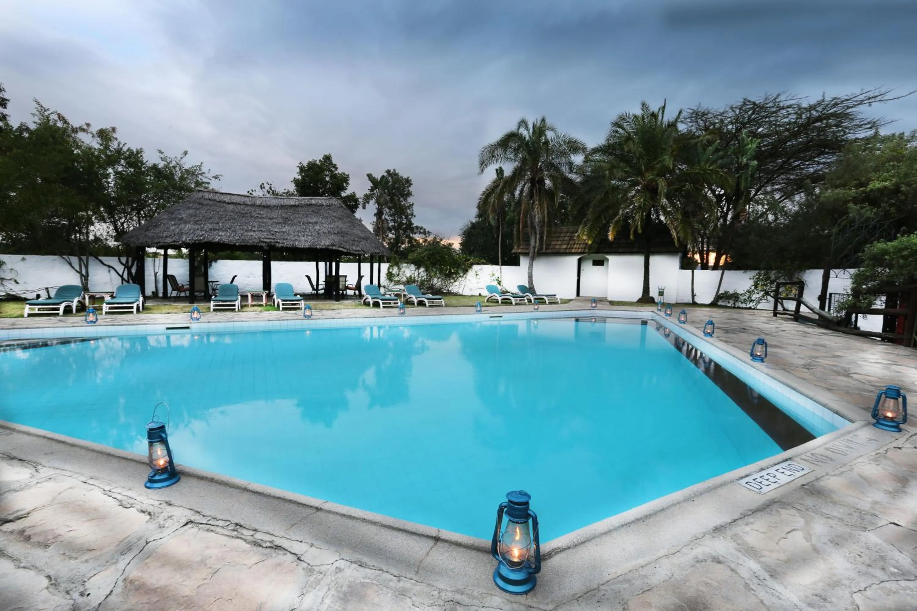 Swimming pool in Mara River Lodge