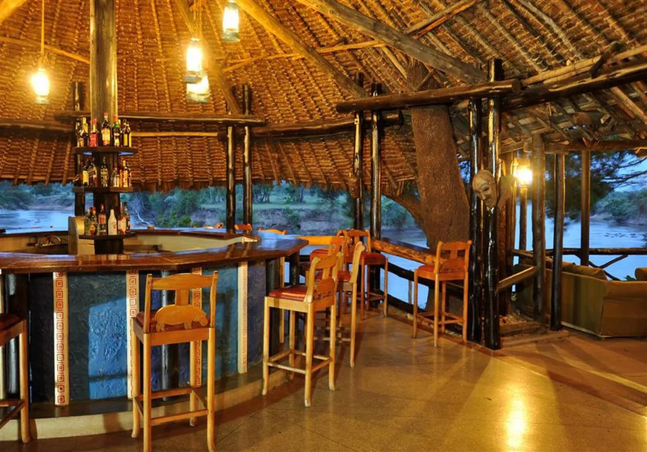 Restaurant/places to eat in Mara River Lodge