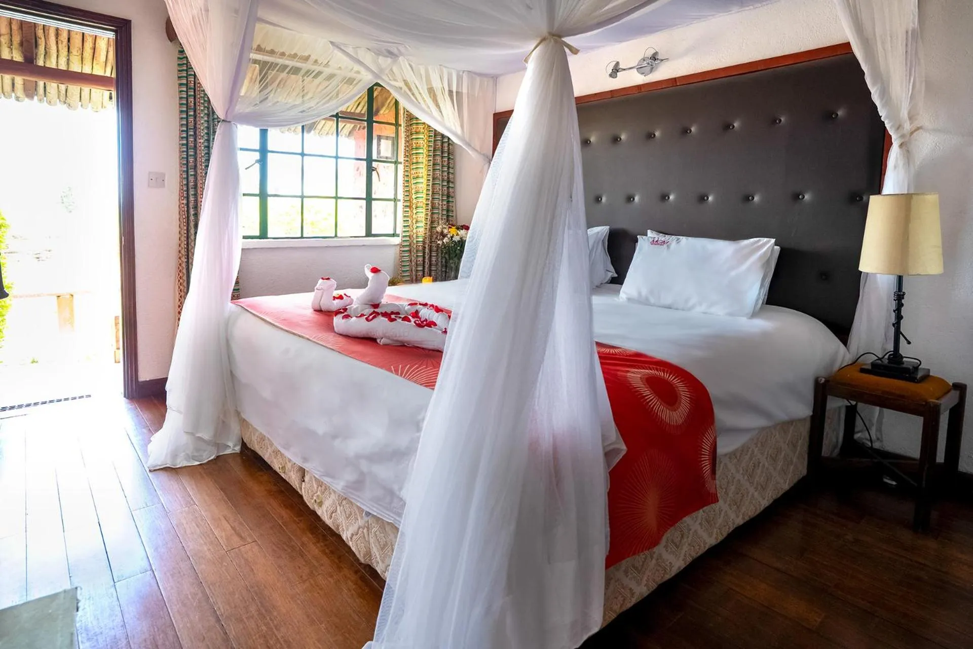 Bed in Muthu Mara River Lodge