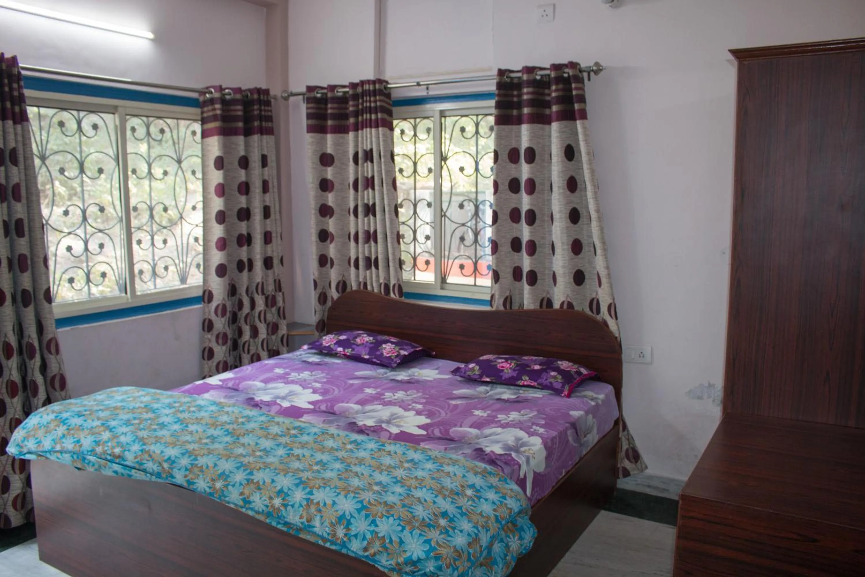 Photo of the whole room in Hotel Golden Crown Laxman Jhula
