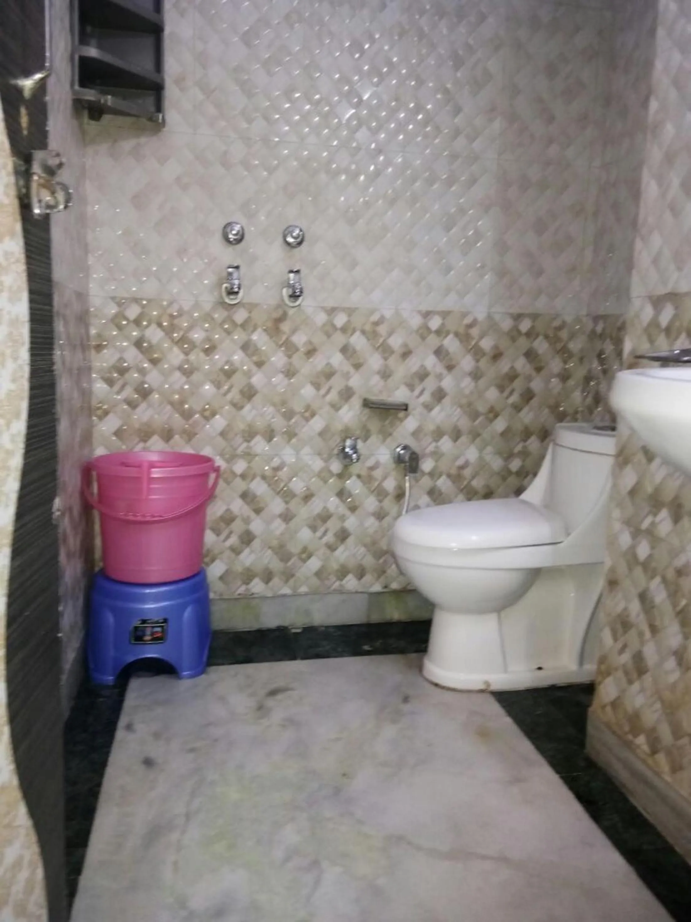 Hotel Golden Crown Laxman Jhula