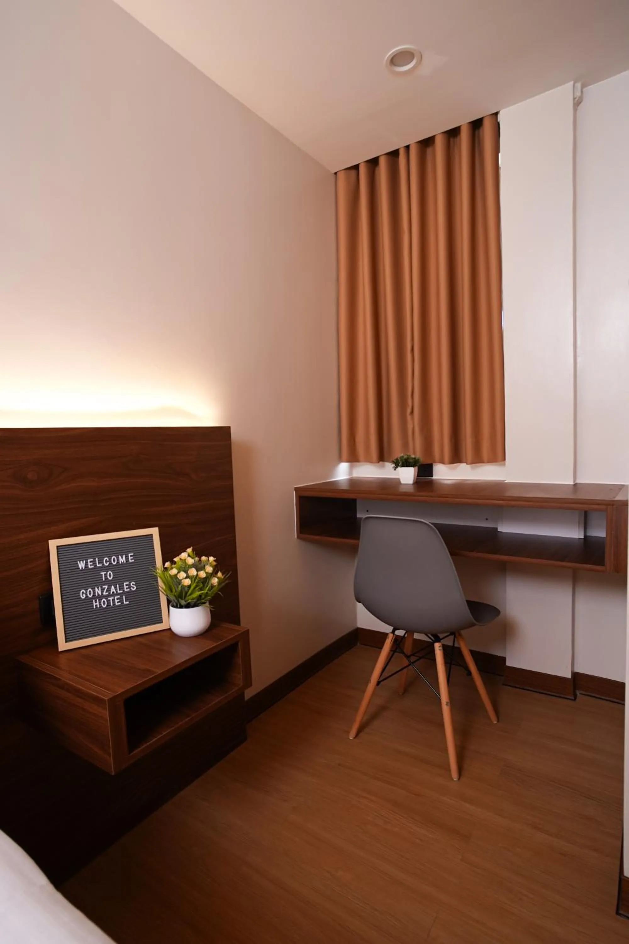 Area and facilities in Gonzales Hotel