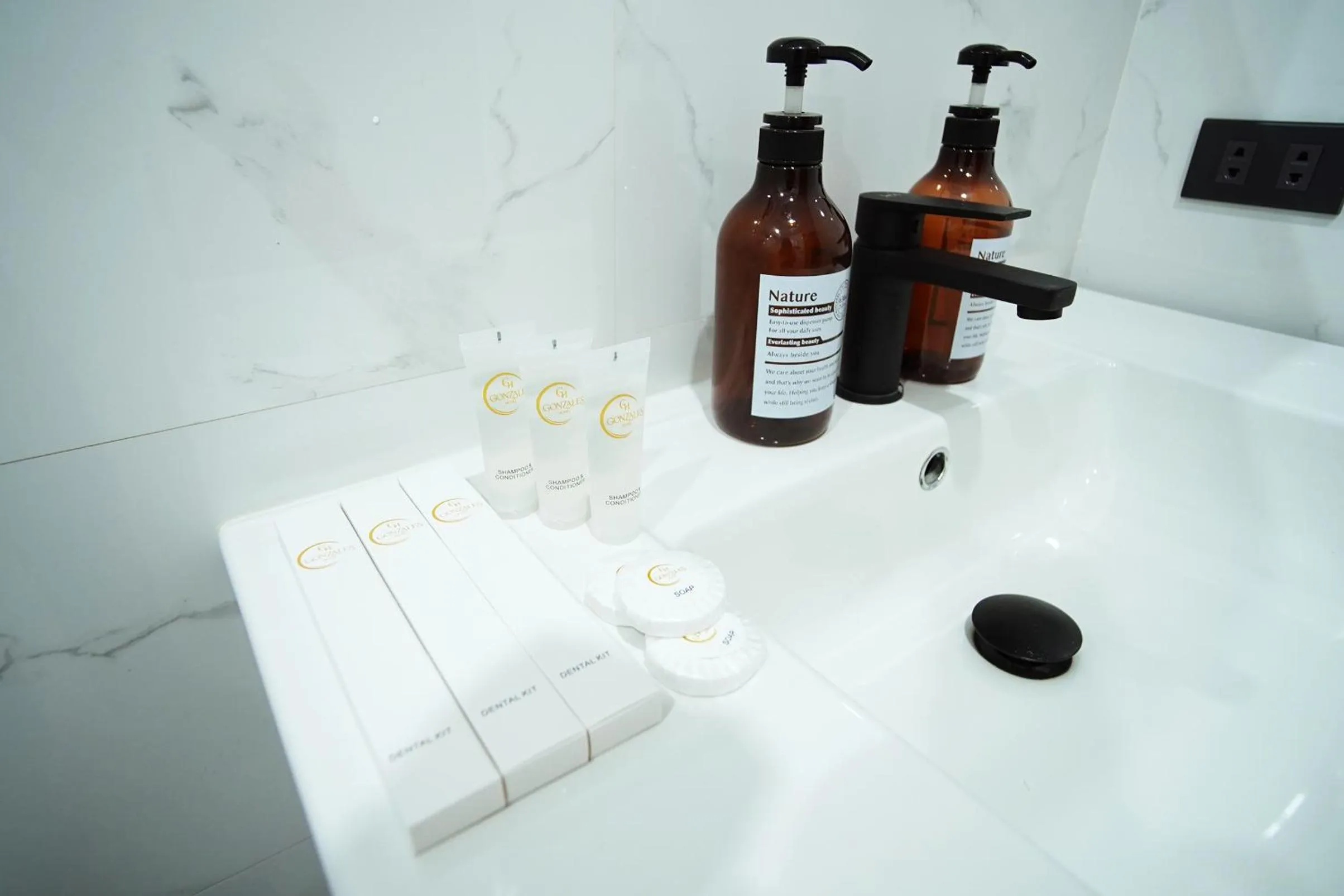 Bathroom in Gonzales Hotel