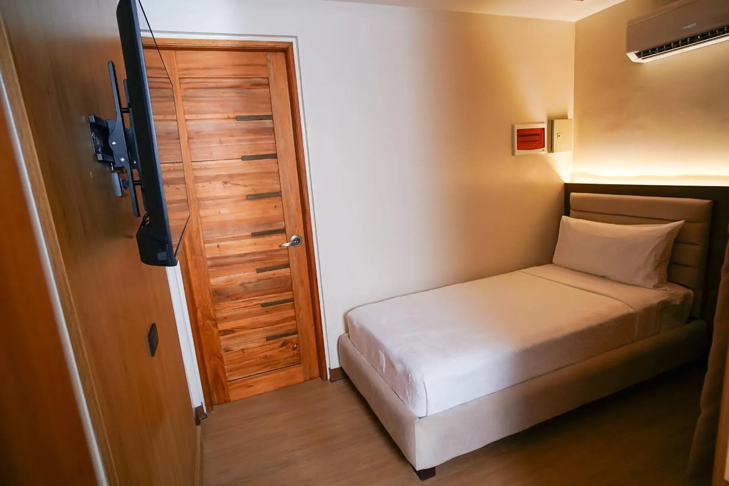 Bed in Gonzales Hotel Bed in Gonzales Hotel