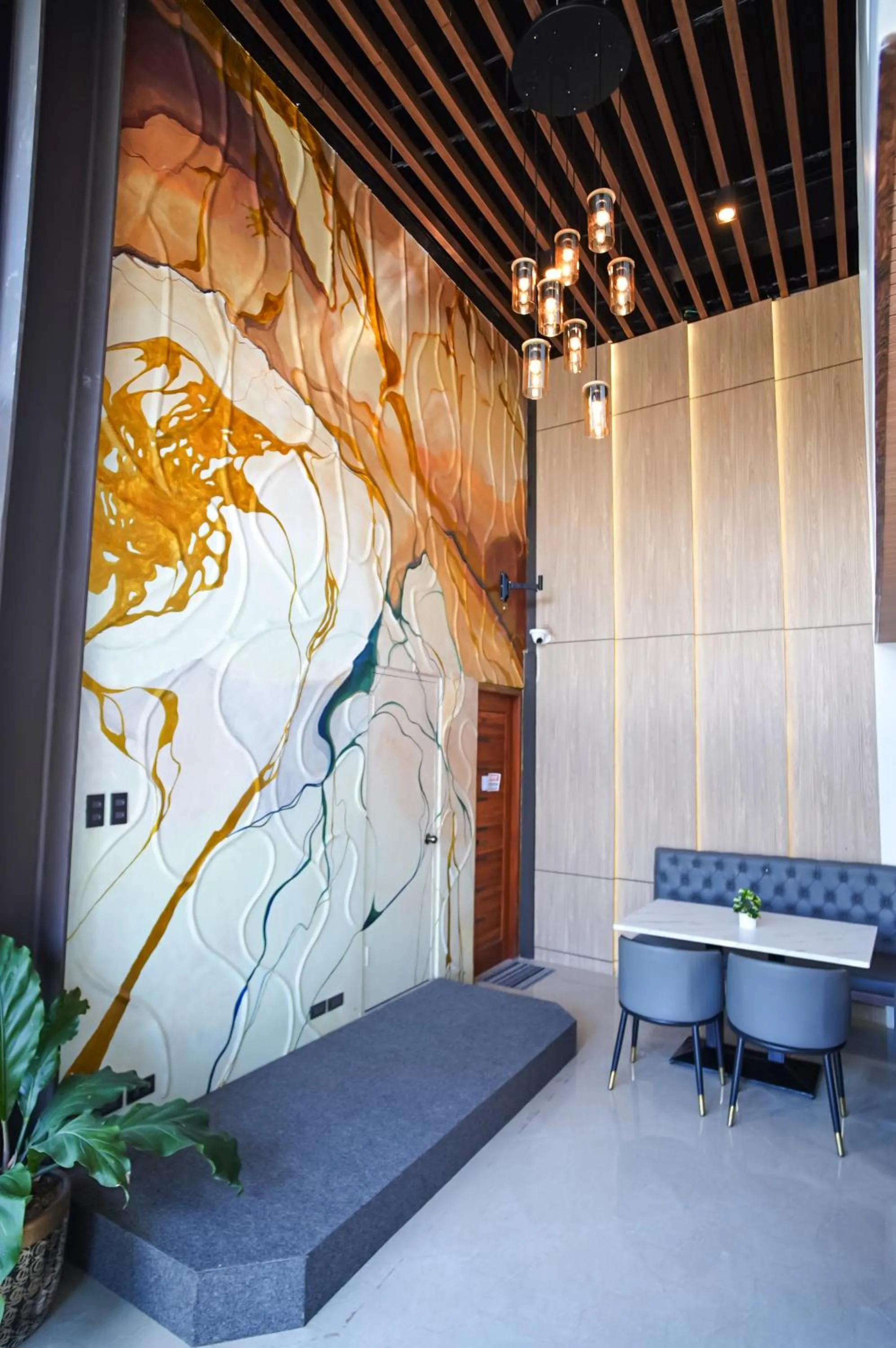 Restaurant/places to eat in Gonzales Hotel