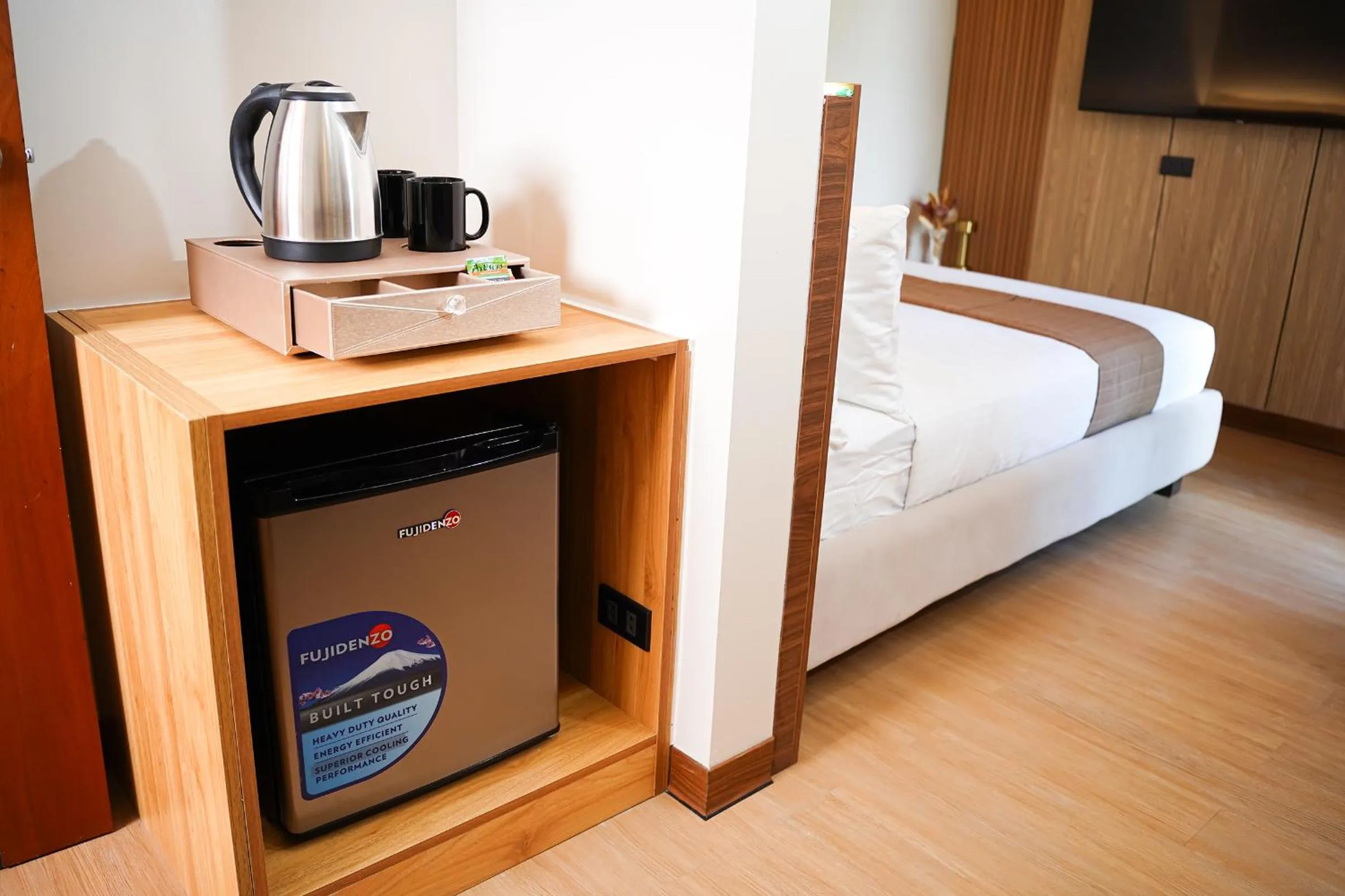 TV and multimedia, Bed in Gonzales Hotel