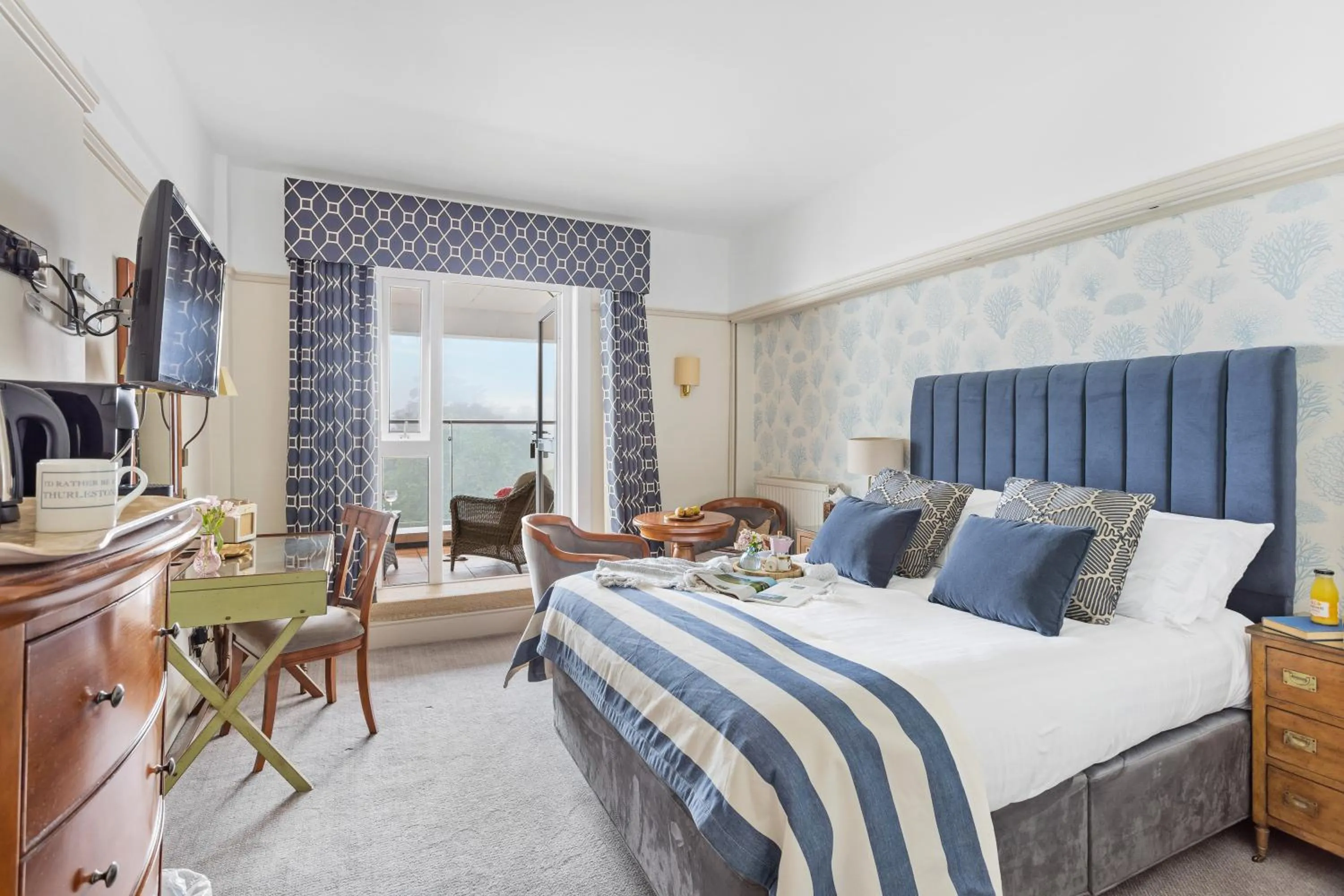 Bedroom, Bed in Thurlestone Hotel