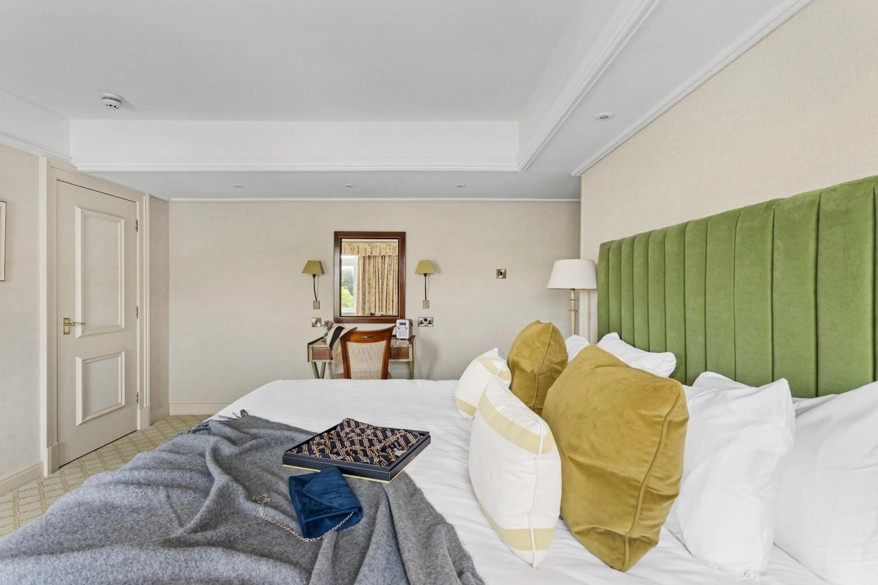 Bedroom, Bed in Thurlestone Hotel