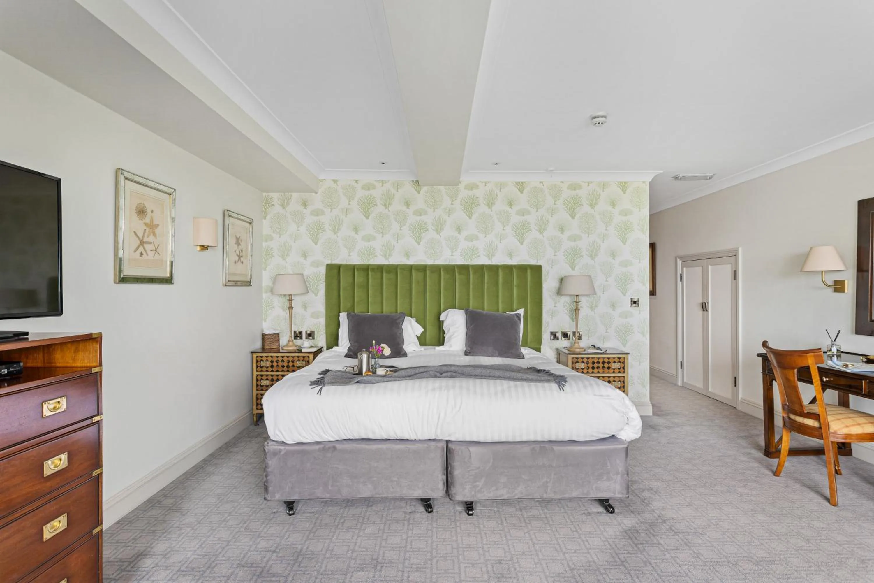 Bedroom, Bed in Thurlestone Hotel