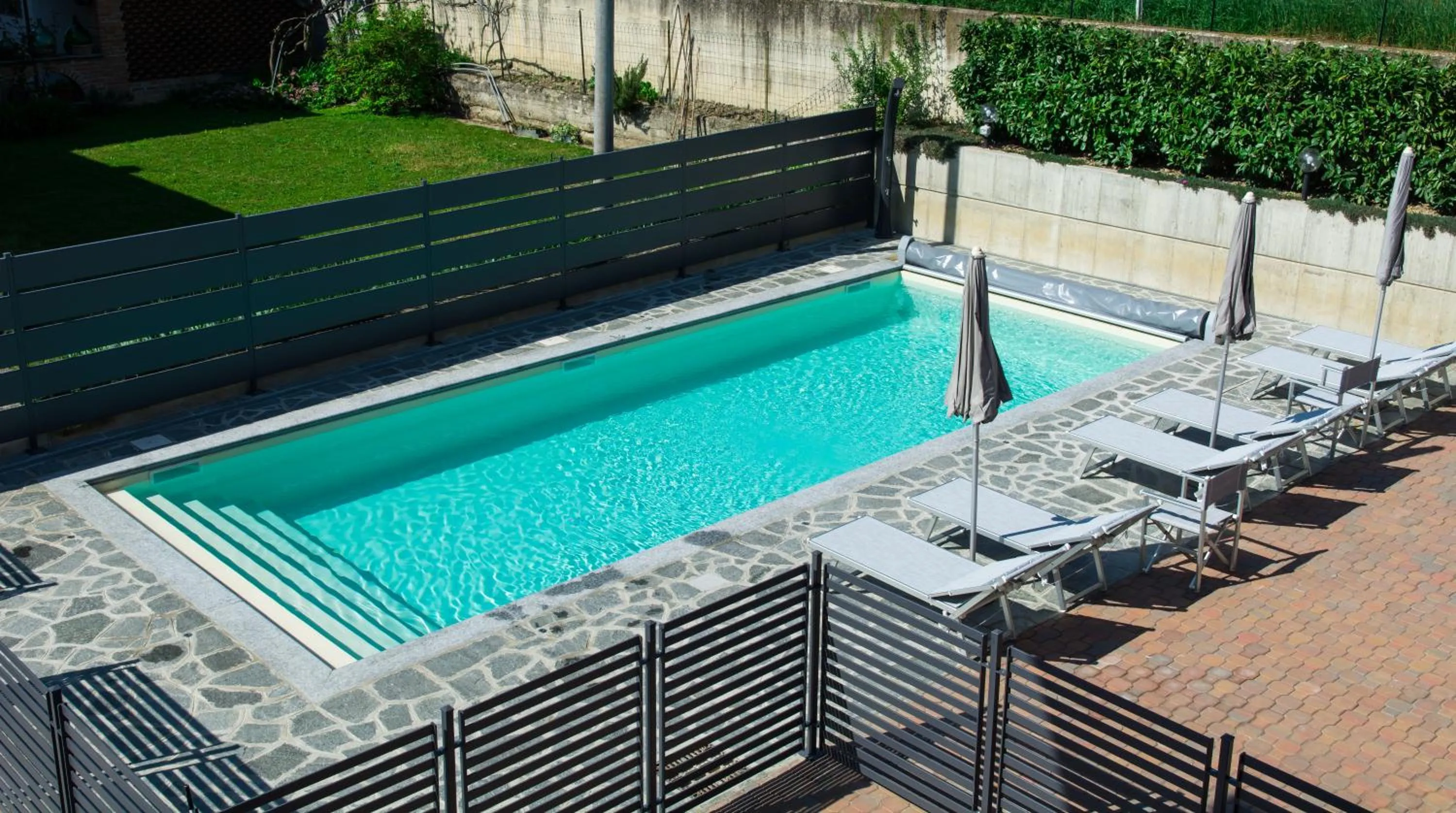 Swimming pool in B&B Marzia