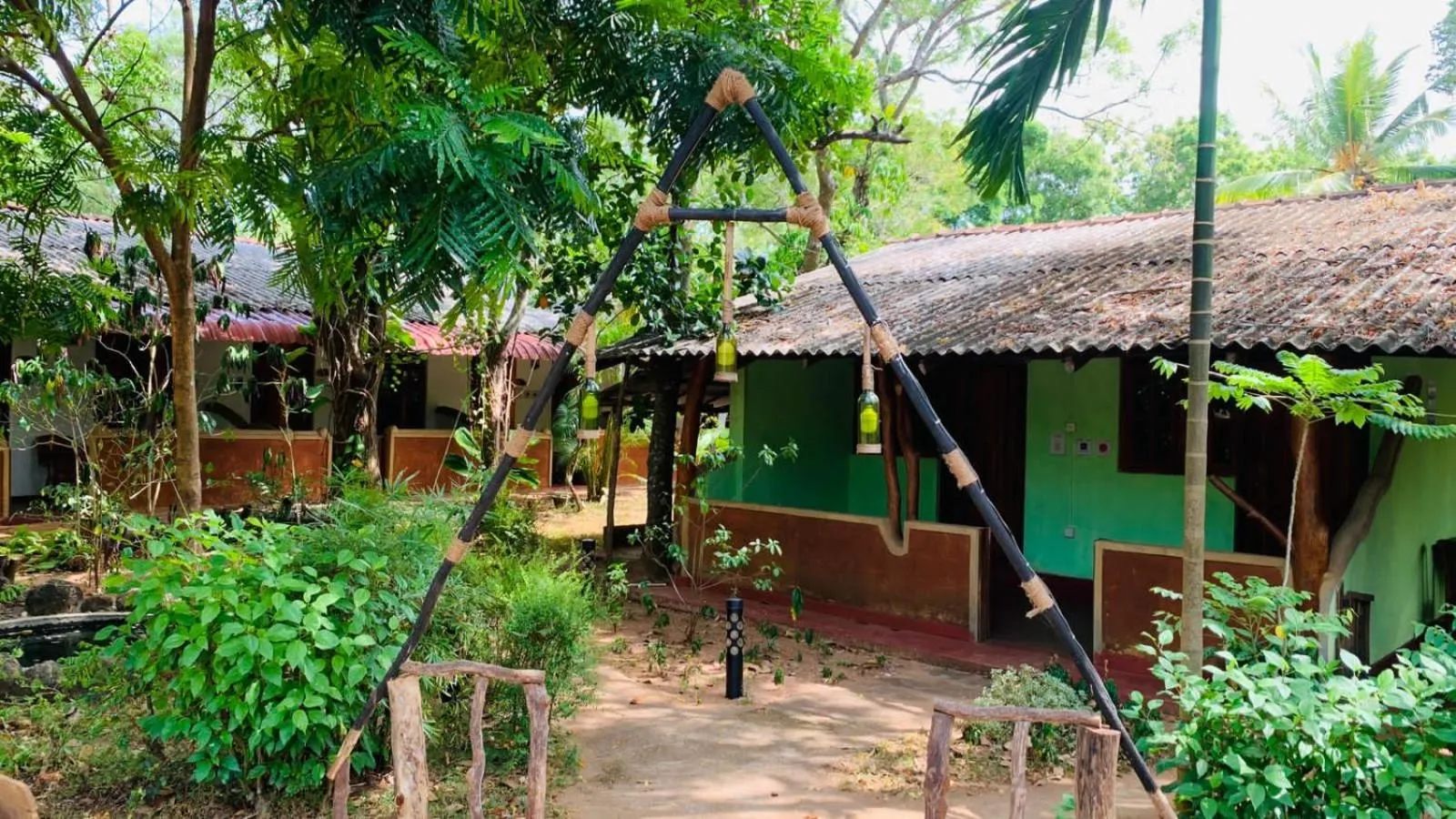 Facade/entrance in Sisira Natural Lodge - Sigiriya