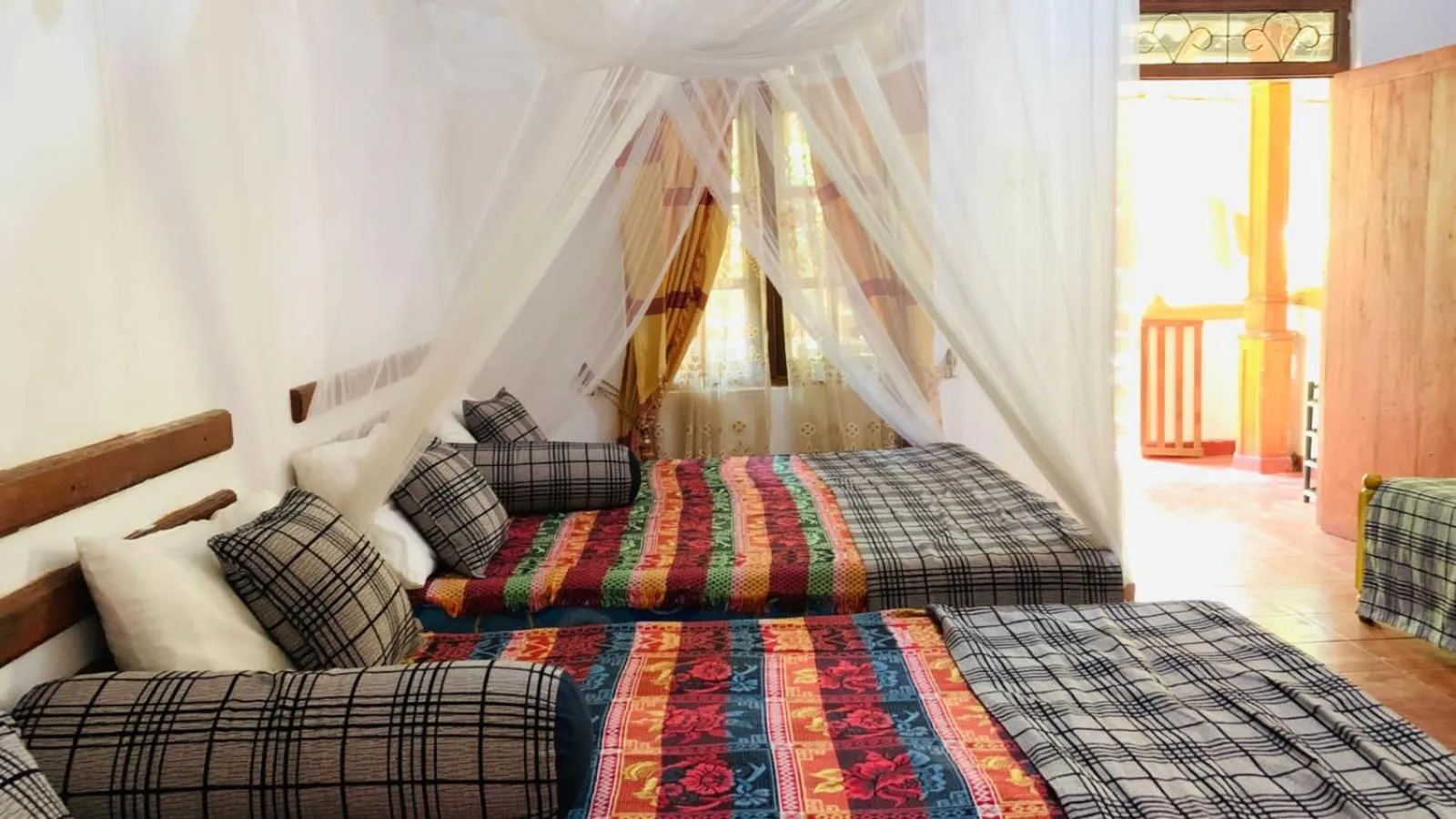 Bed in Sisira Natural Lodge - Sigiriya