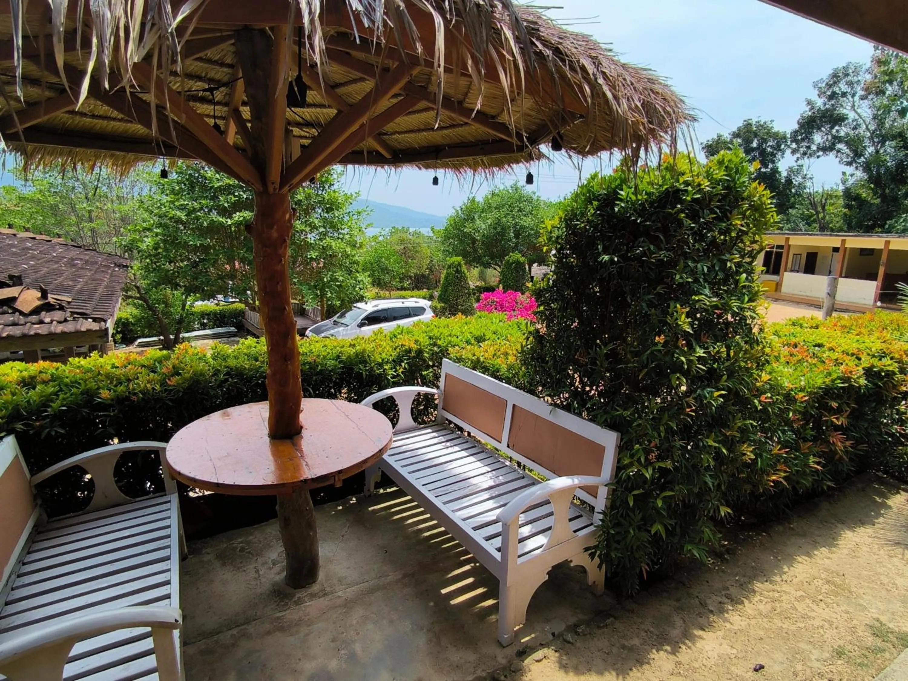 Sunrise Sea Hill Cottages