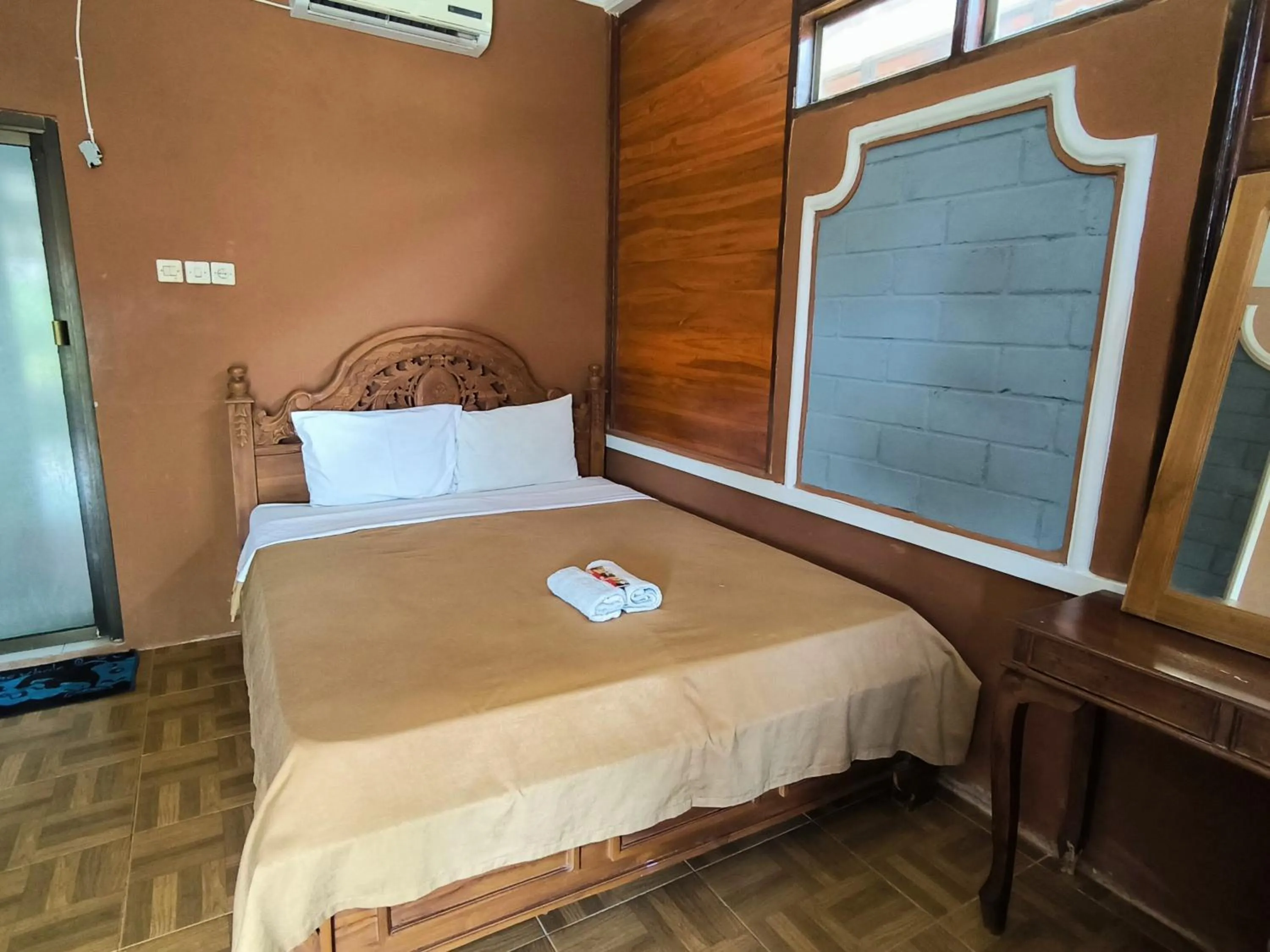 Sunrise Sea Hill Cottages