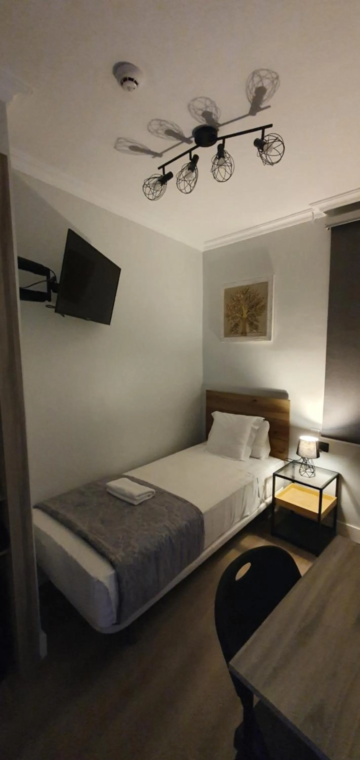 Bed in CH Otello Rooms I - Madrid