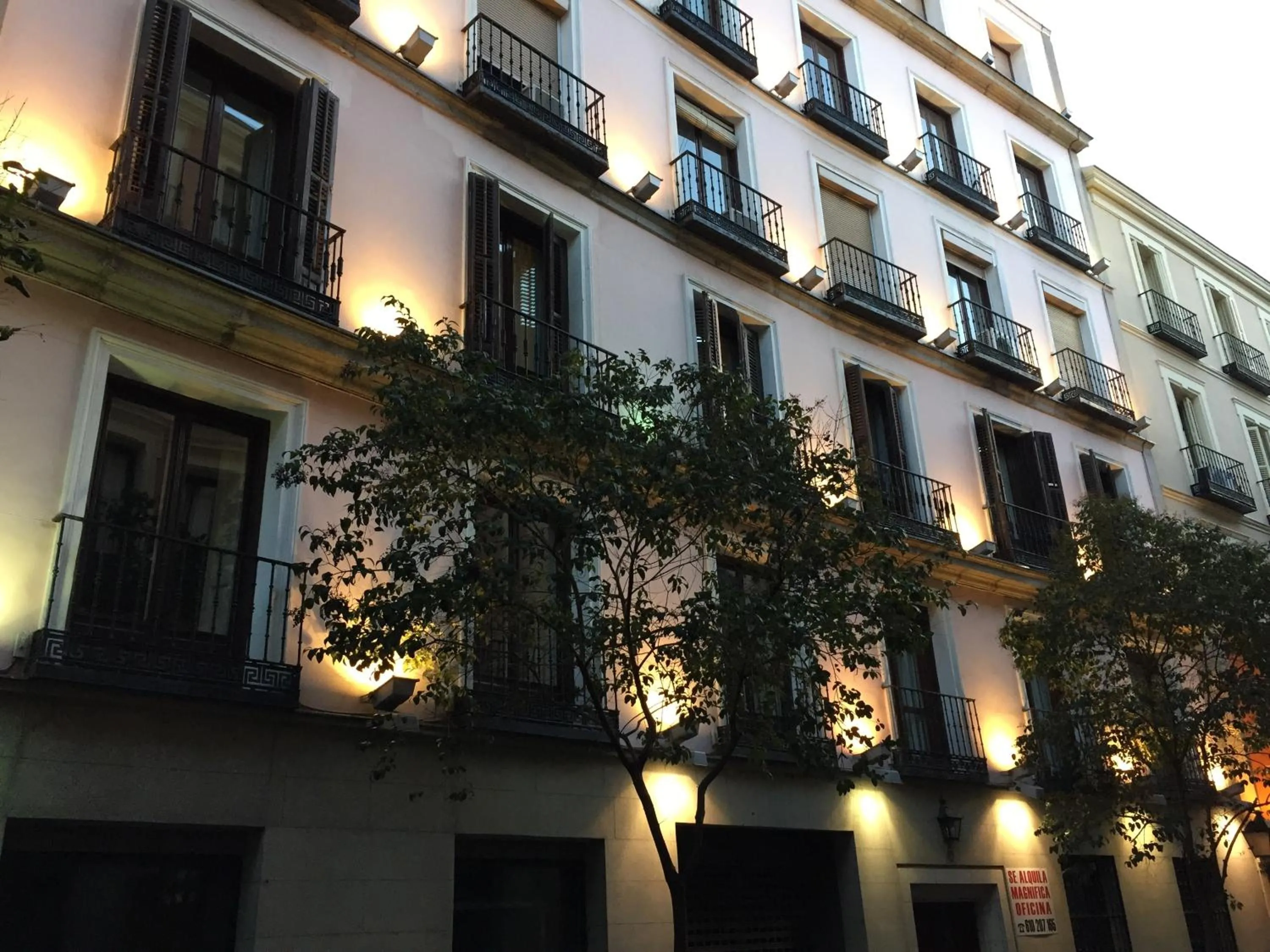 Facade/entrance in CH Otello Rooms I - Madrid