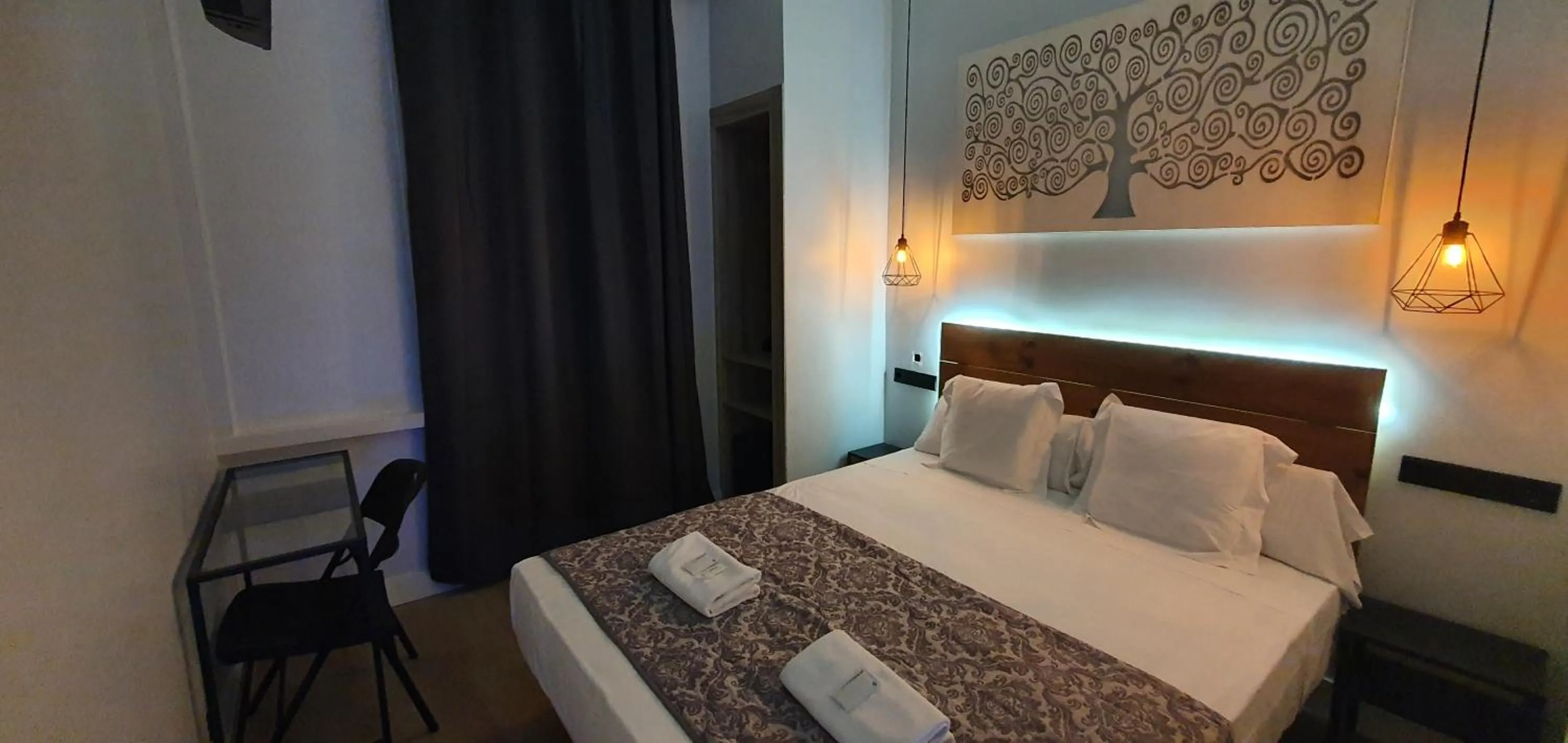 Bed in CH Otello Rooms I - Madrid