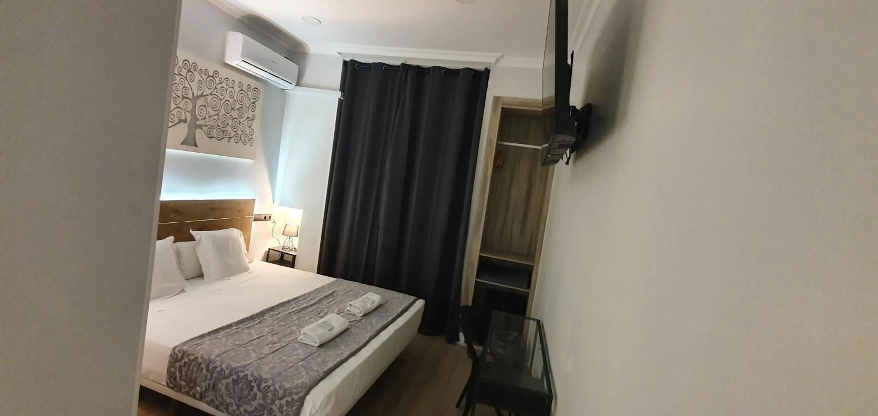 Bed in CH Otello Rooms I - Madrid