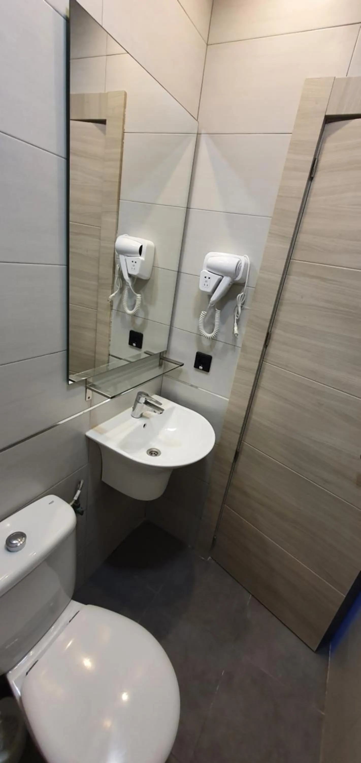 Toilet in CH Otello Rooms I - Madrid