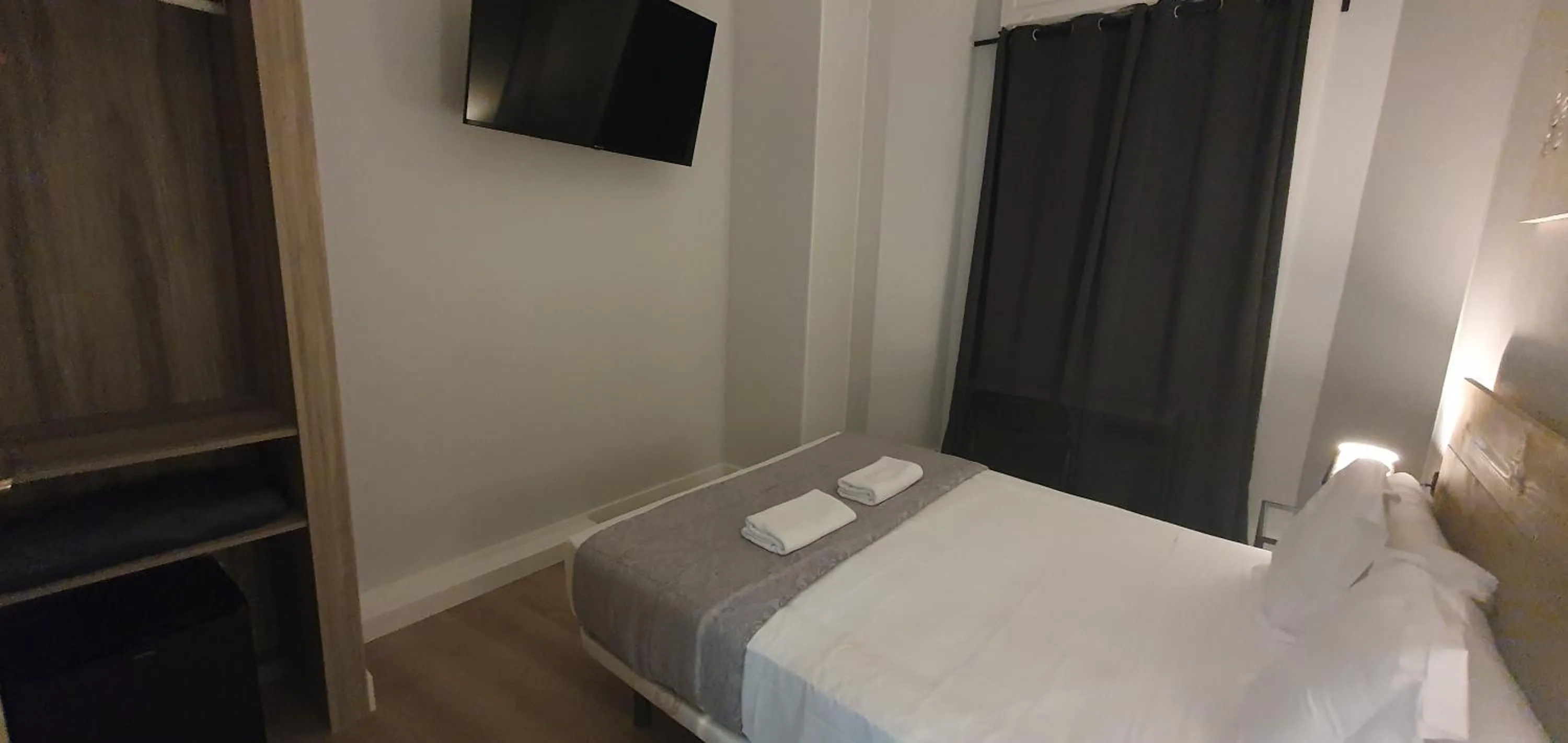 Bed in CH Otello Rooms I - Madrid