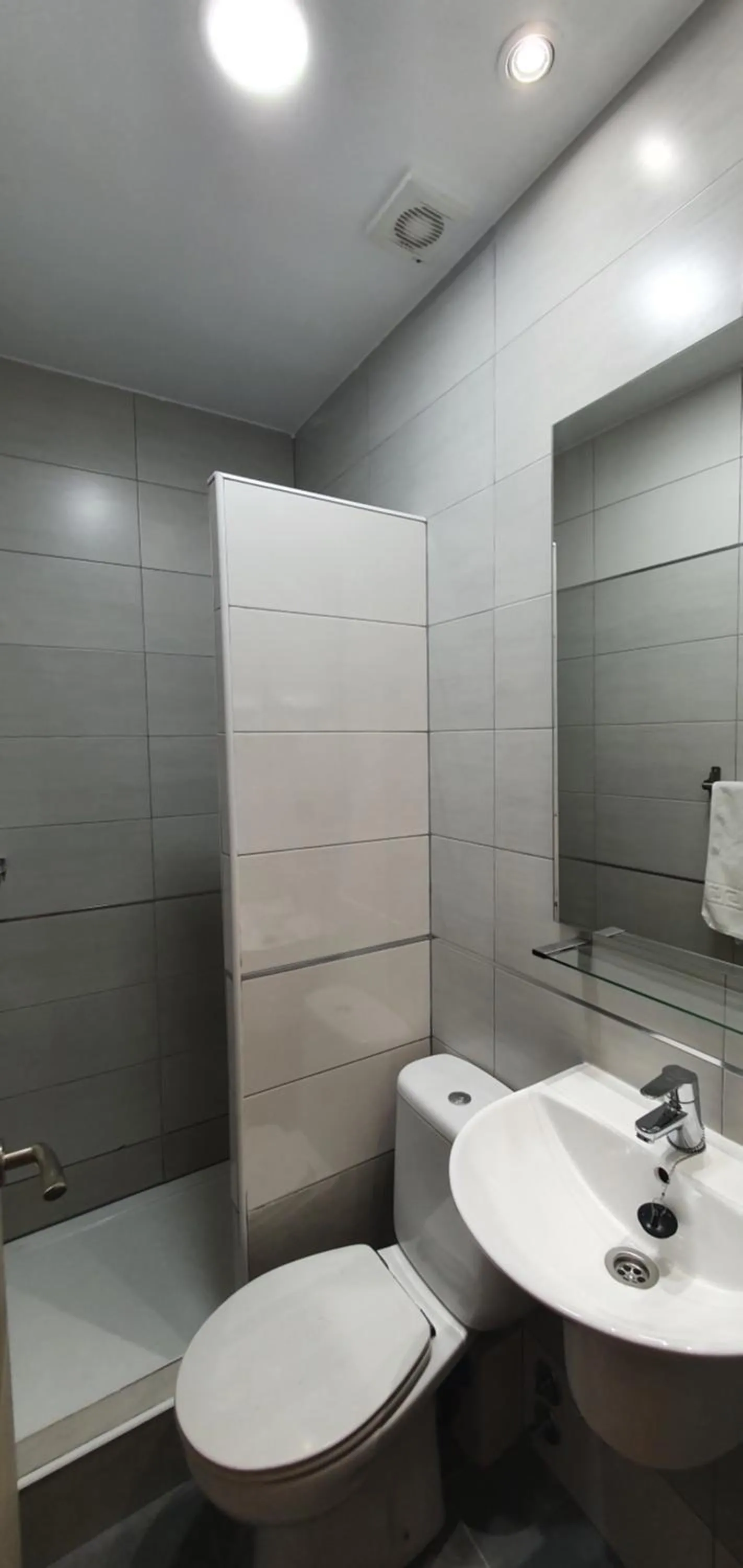 Toilet in CH Otello Rooms I - Madrid