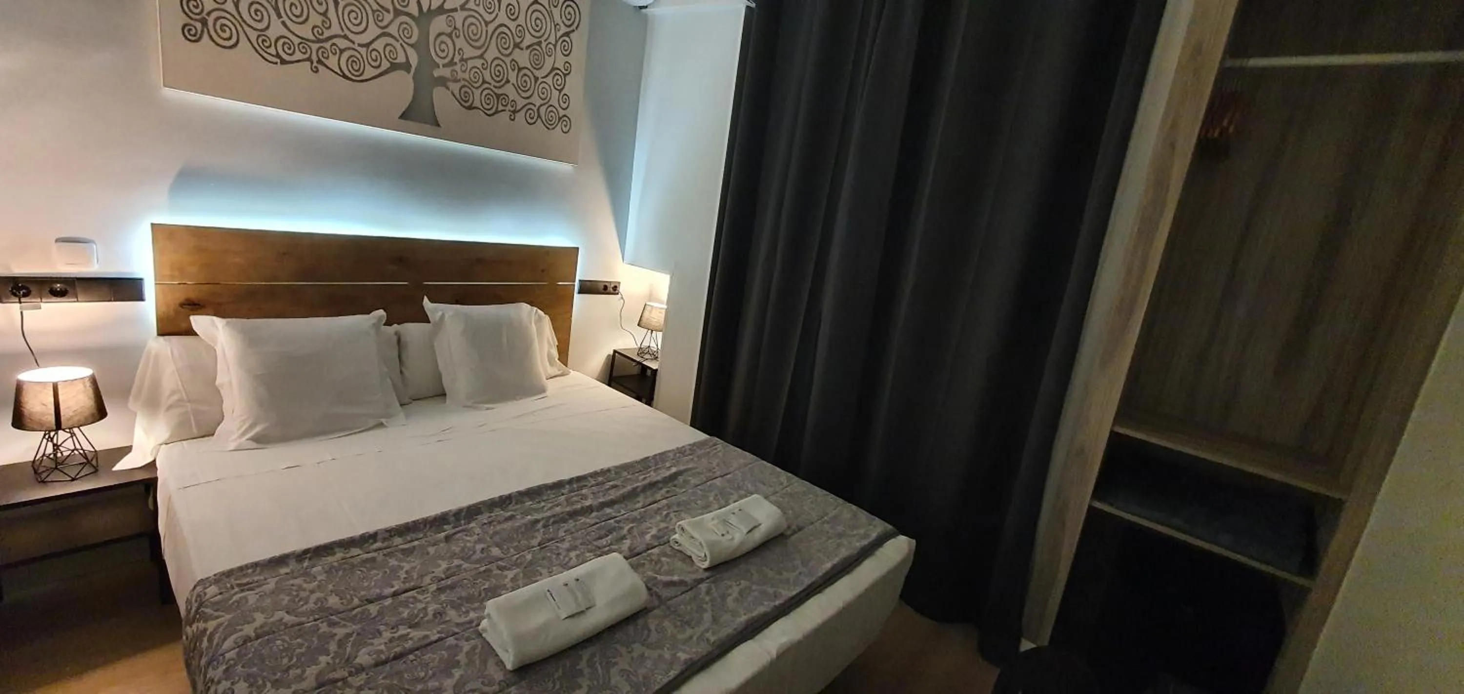 Bed in CH Otello Rooms I - Madrid