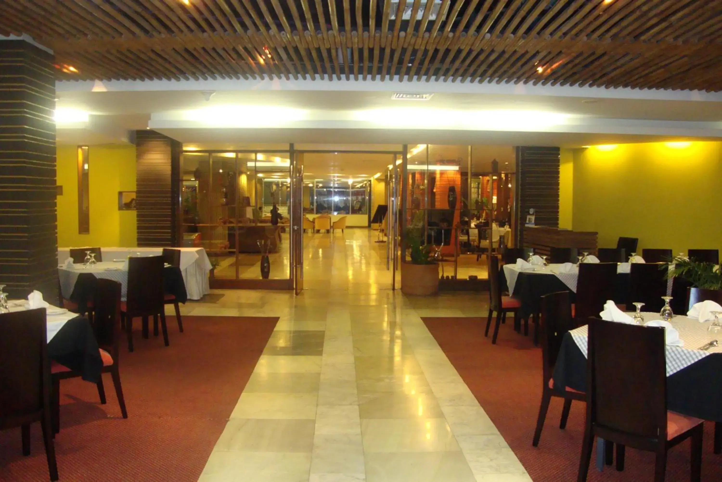 Restaurant/places to eat in Rose View Hotel Restaurant/places to eat in Rose View Hotel
