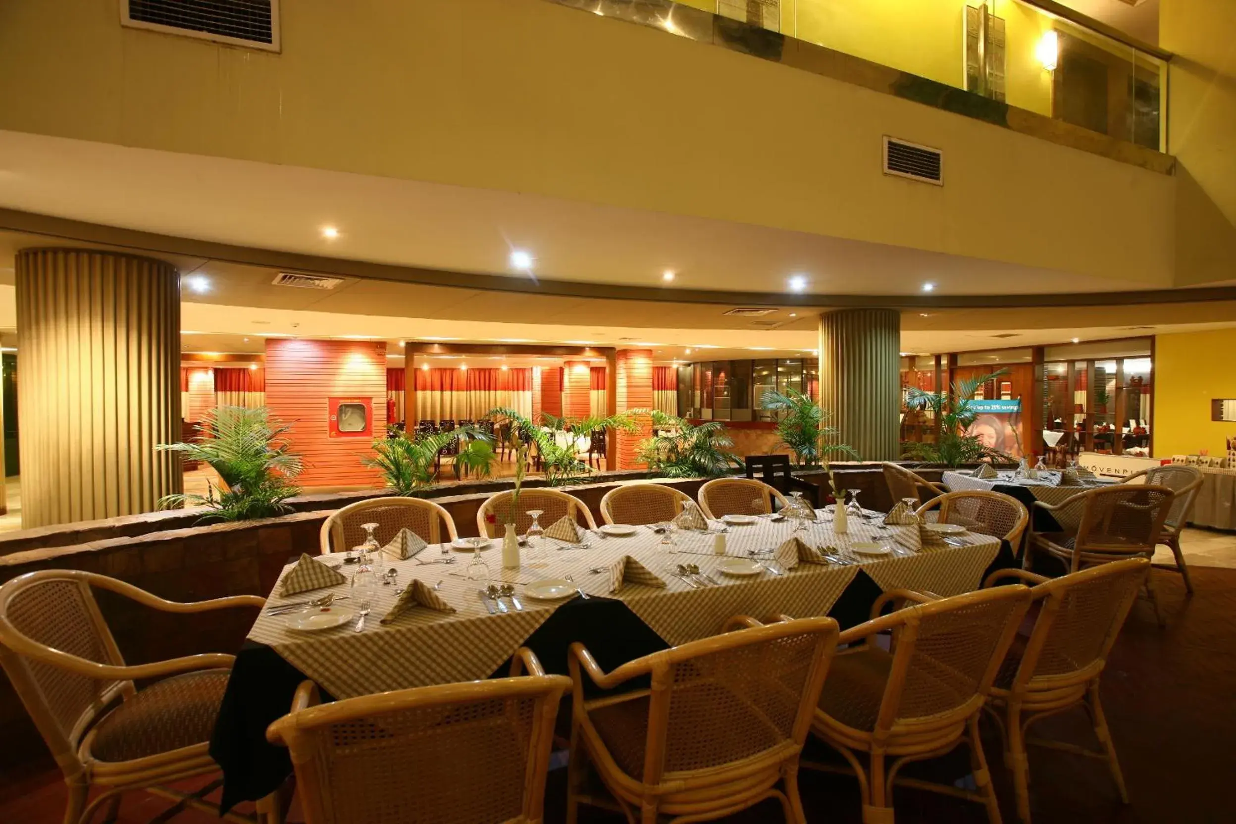 Restaurant/places to eat in Rose View Hotel Restaurant/places to eat in Rose View Hotel
