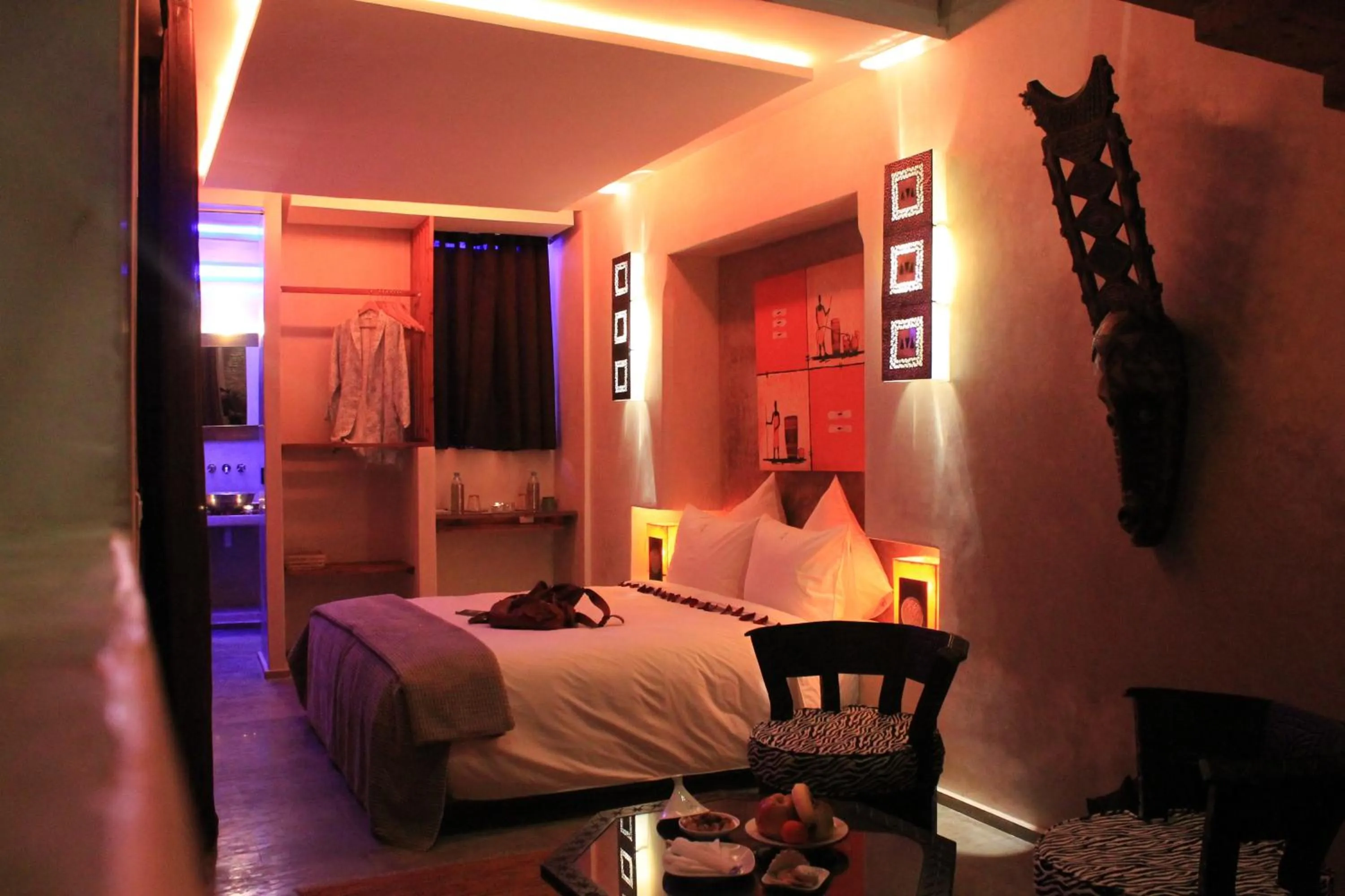 Toilet, Bed in Riad Kalaa 2