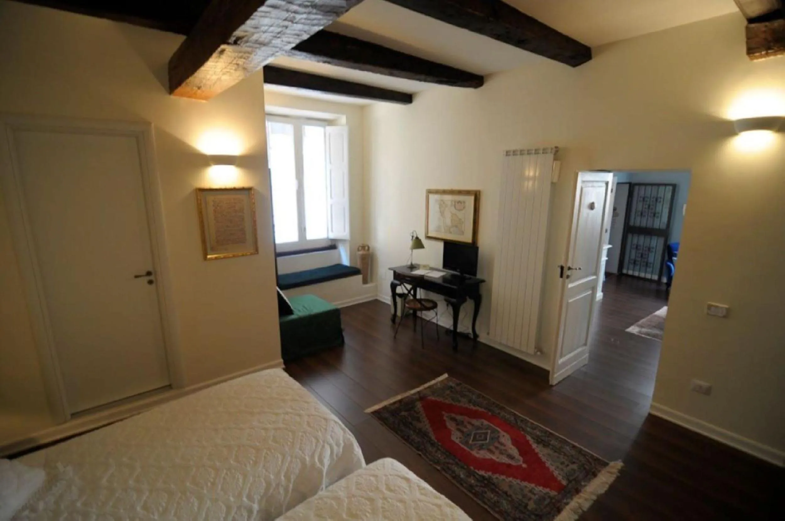 Bed in Apartment Via dell'Astrologo