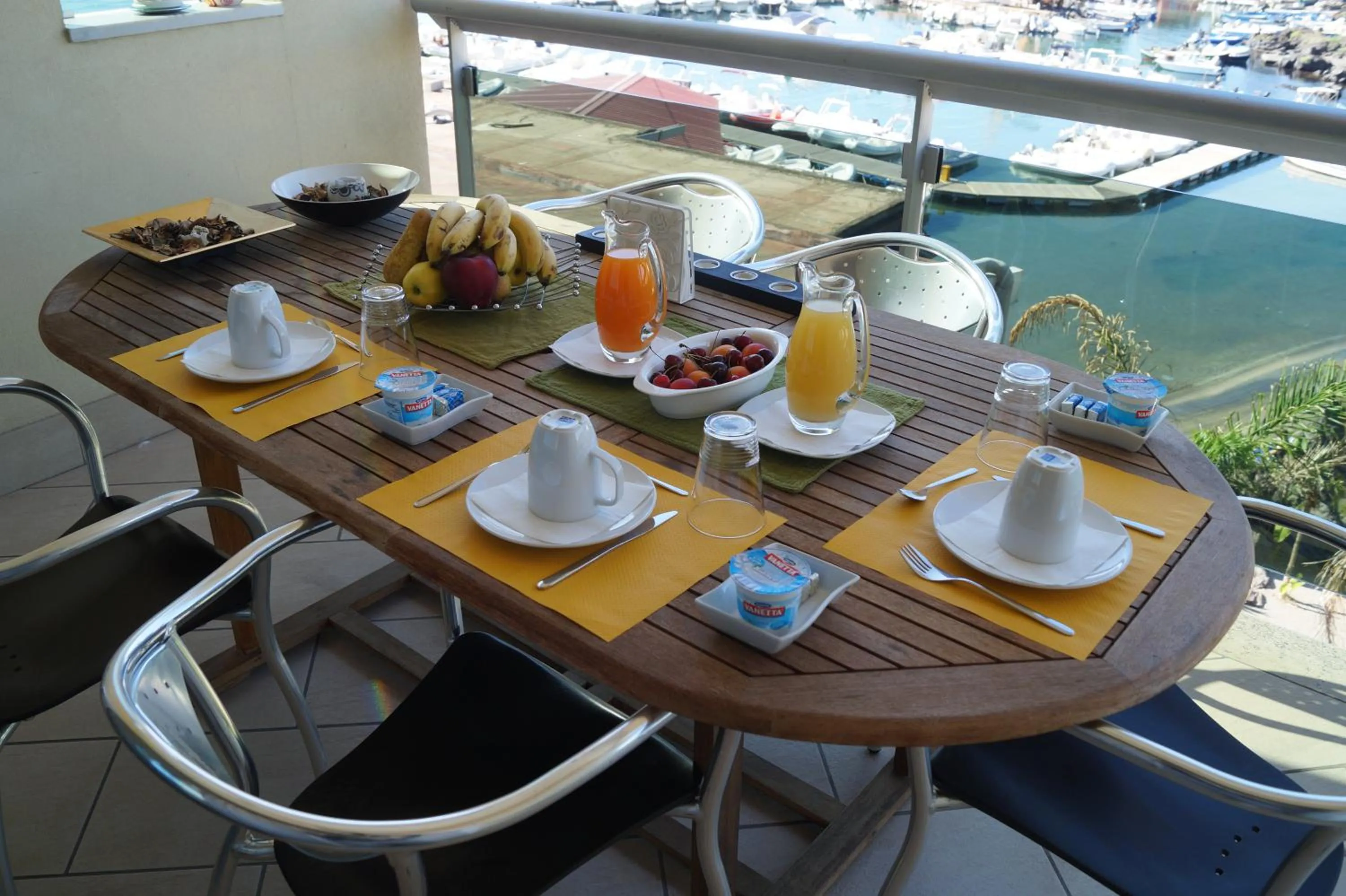 Breakfast in Baia Di Ognina