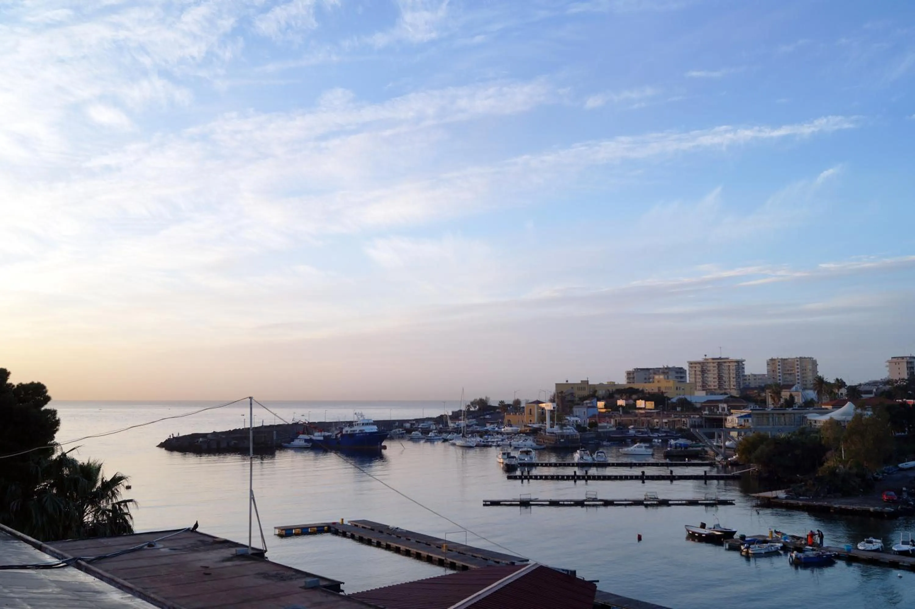 Day in Baia Di Ognina