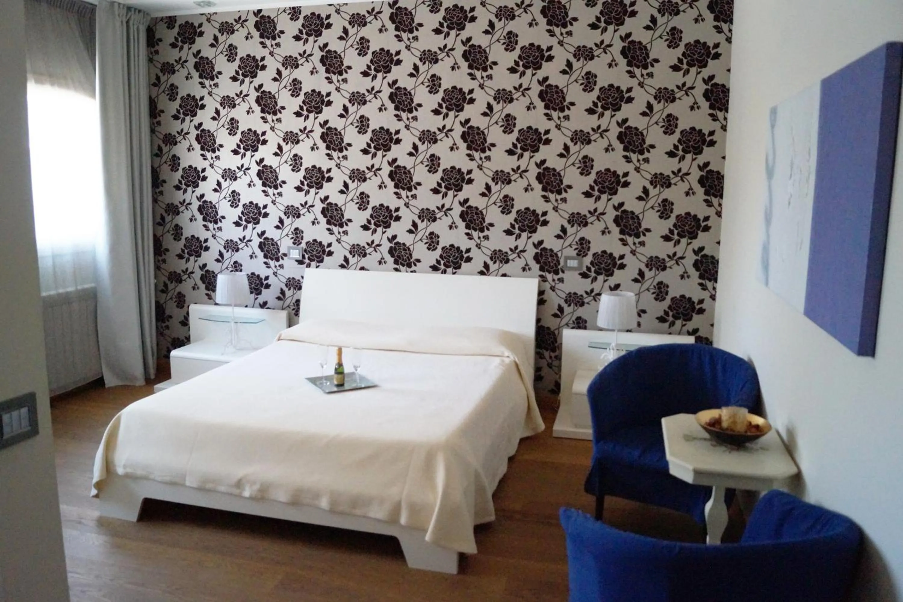 Suite with City View - single occupancy in Baia Di Ognina