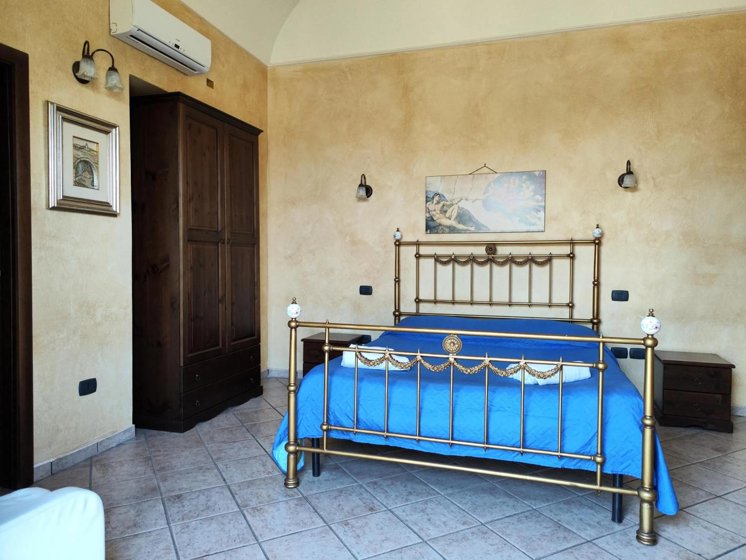 Bedroom, Bed in Le Grotte