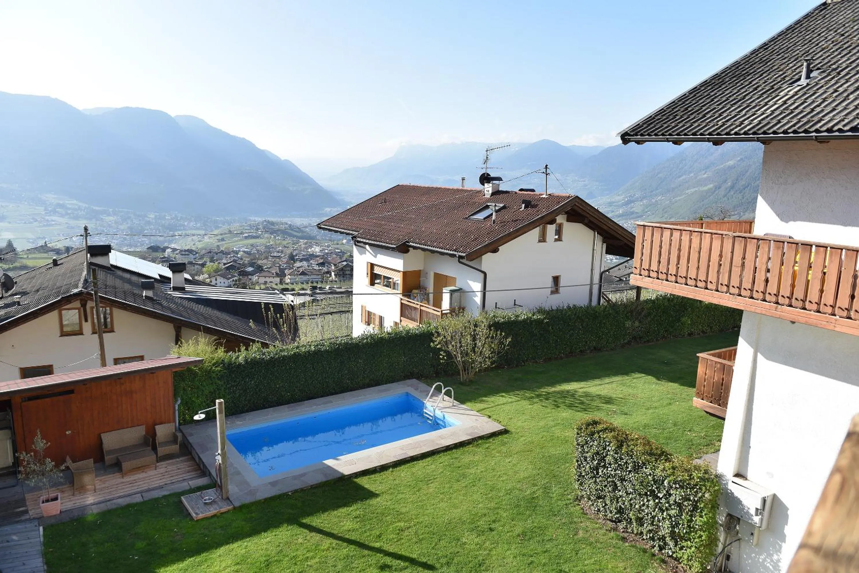 Garden view in Haus Rosengarten