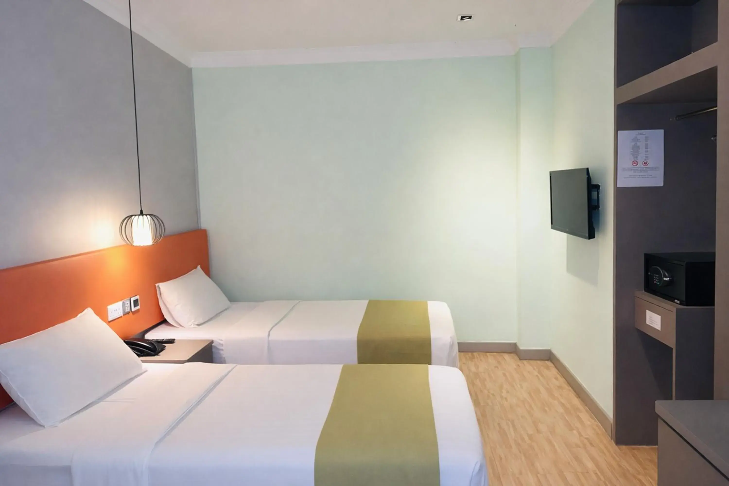 Superior Twin, No Window in A Hotel Joo Chiat Superior Twin, No Window in A Hotel Joo Chiat
