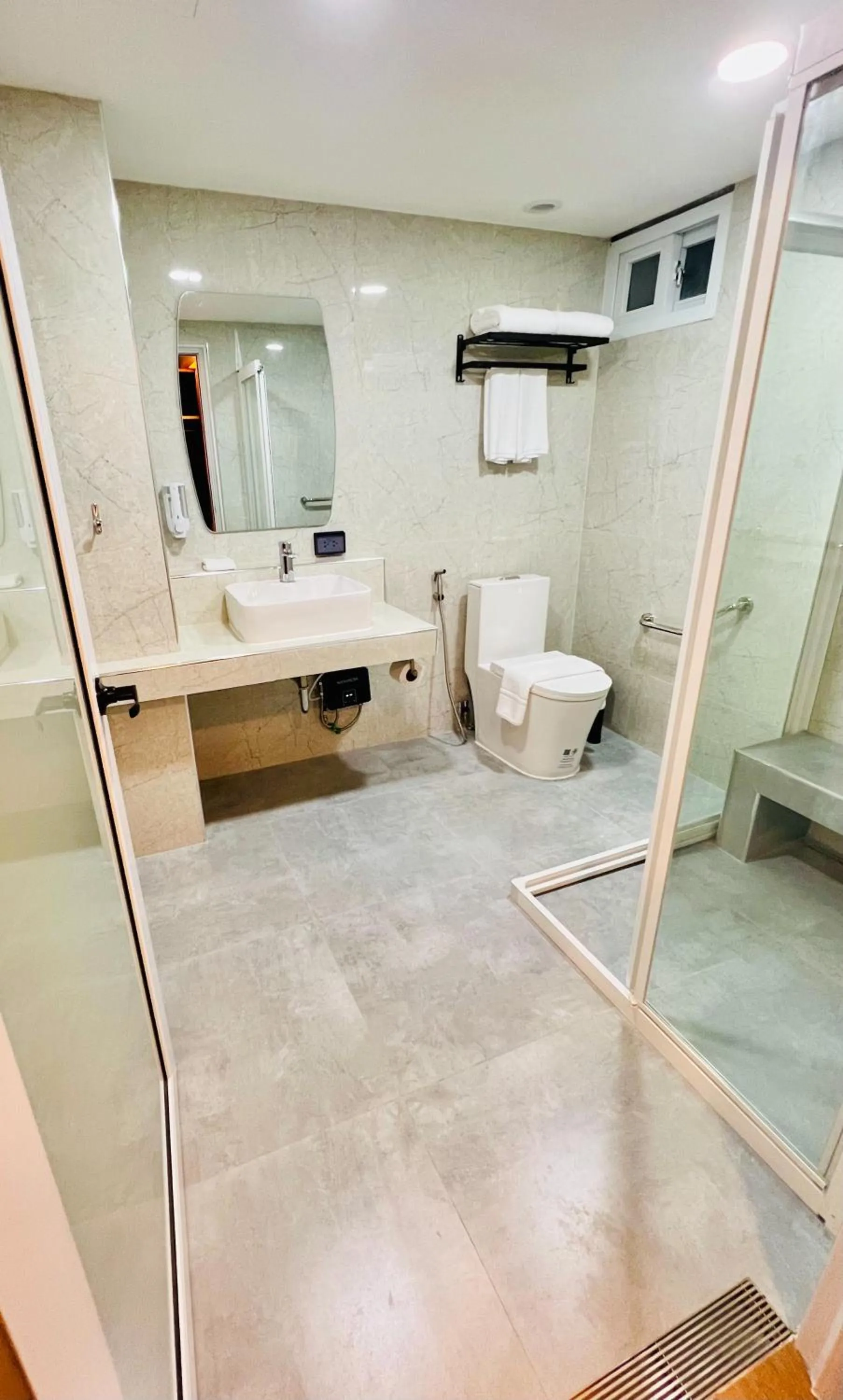 Bathroom in Emiri Hotel - Nana Bangkok