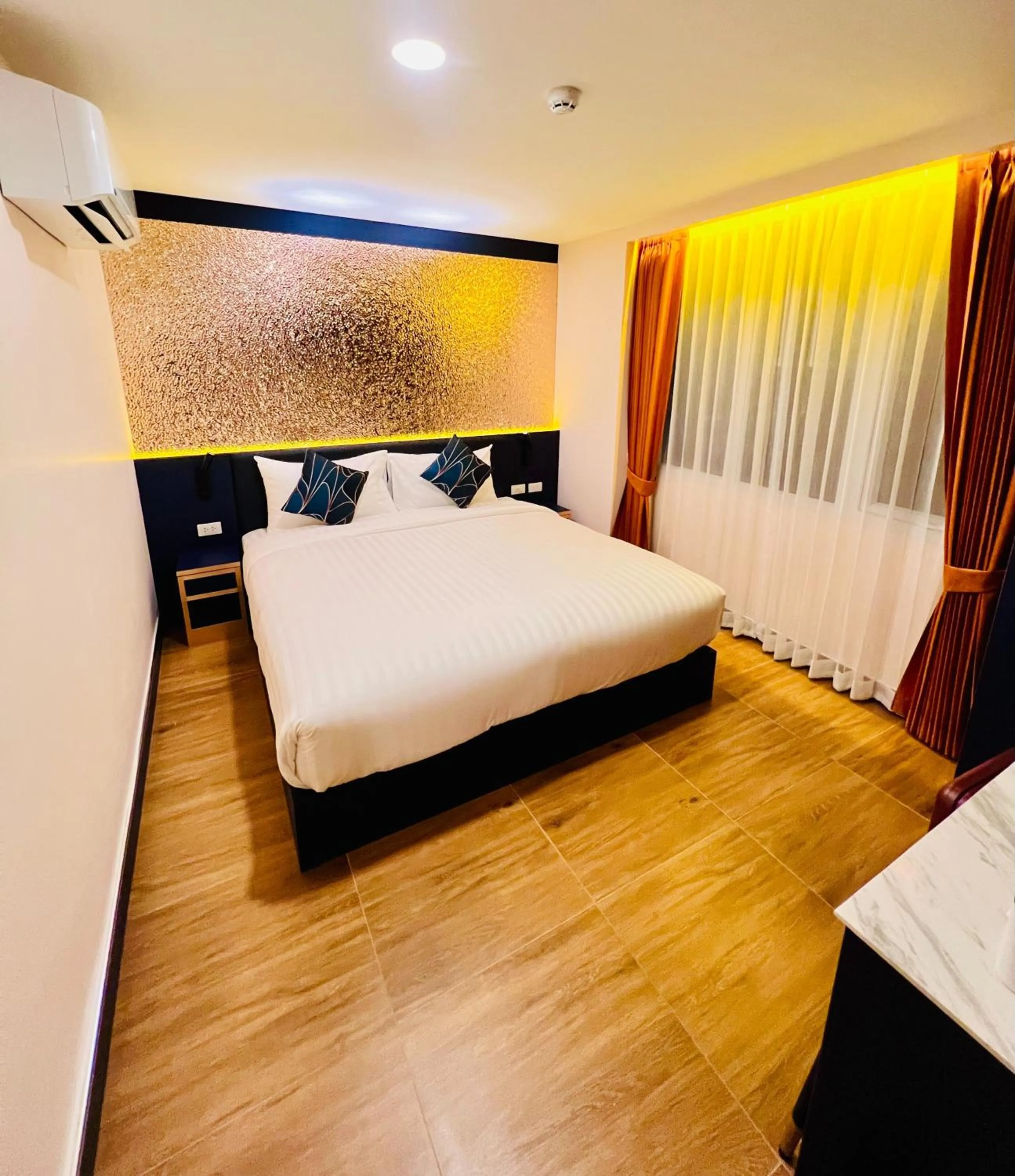 Bedroom, Bed in Emiri Hotel - Nana Bangkok