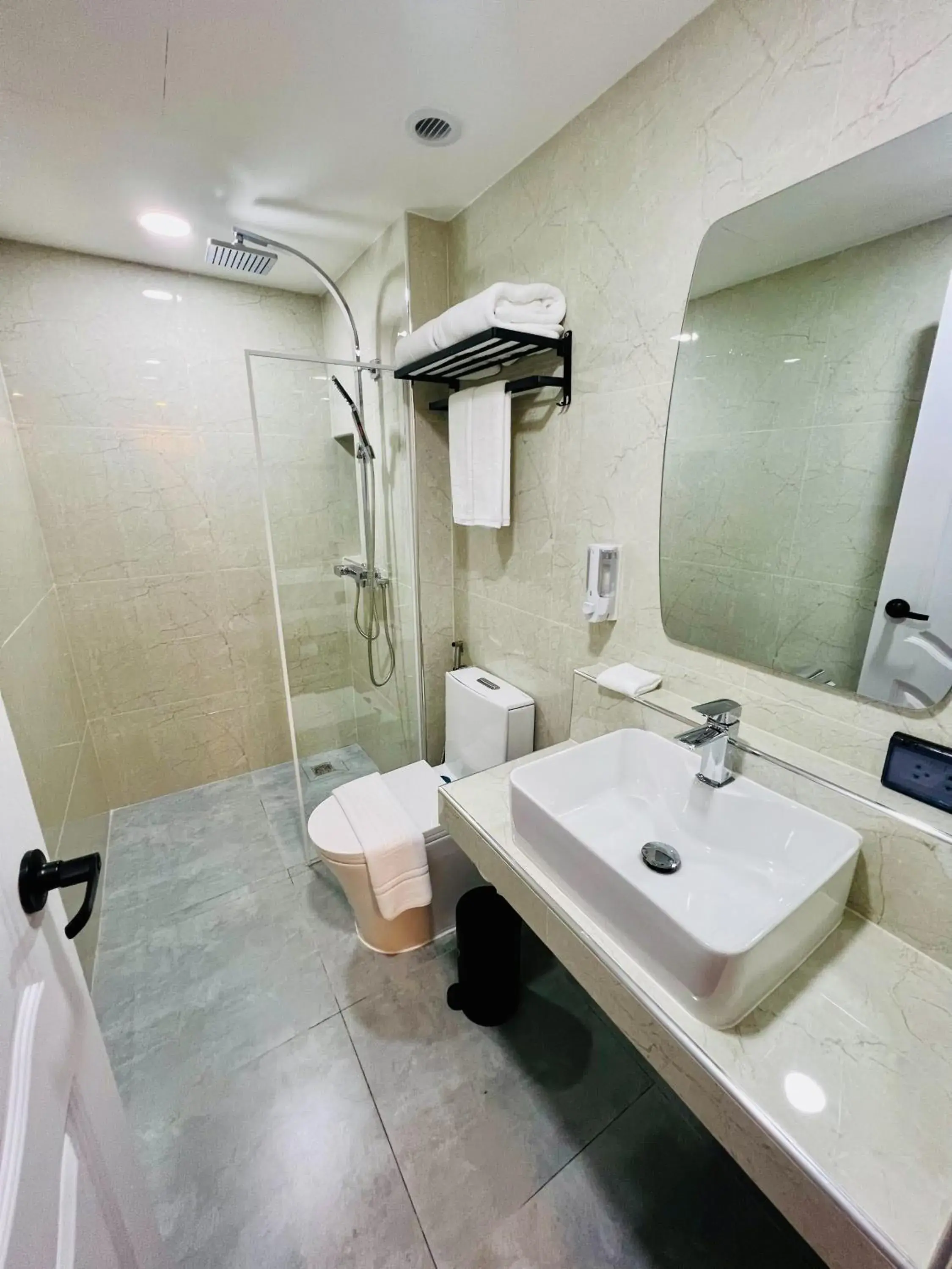 Emiri Hotel - Nana Bangkok Emiri Hotel - Nana Bangkok