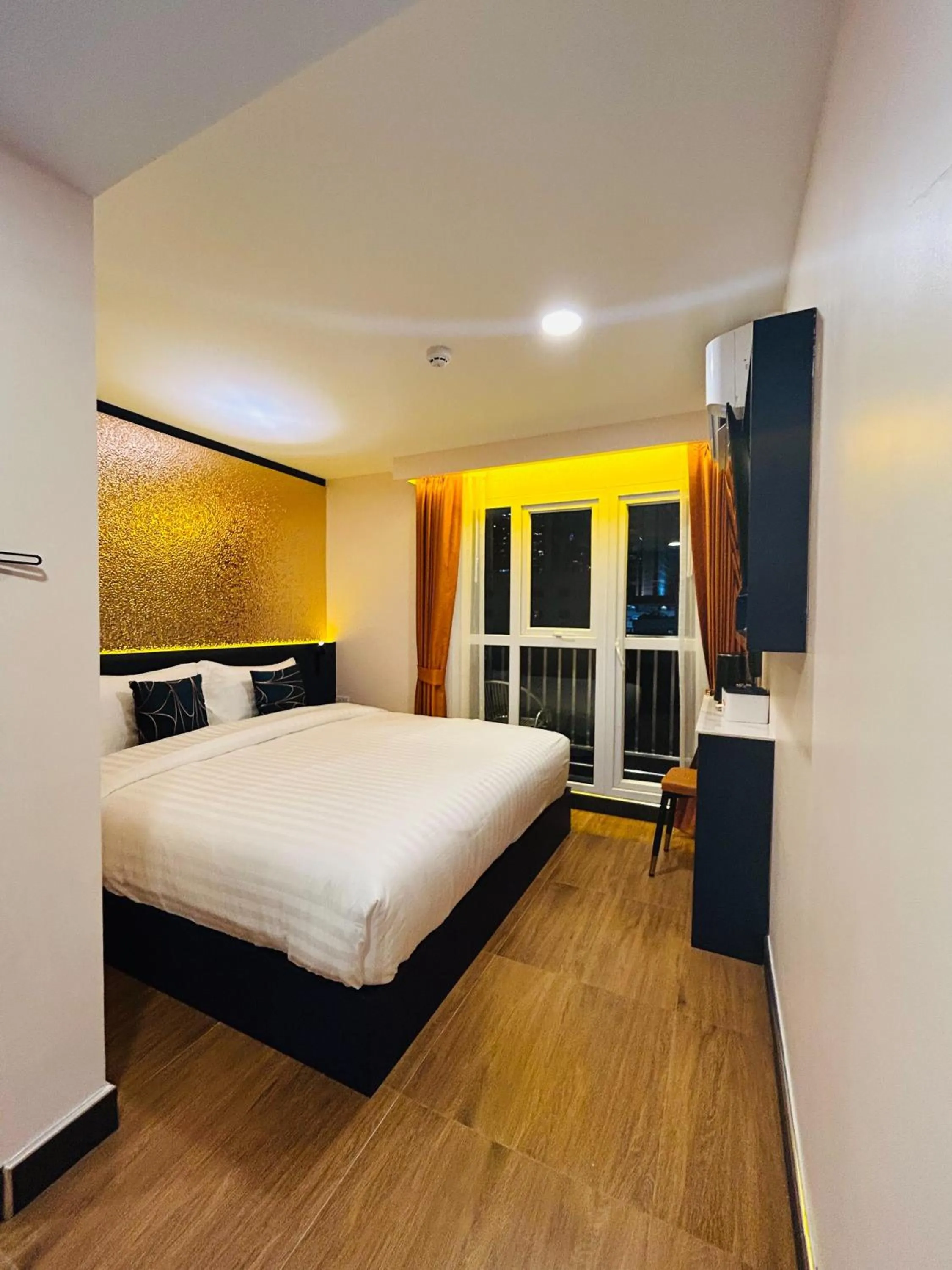 Bedroom, Bed in Emiri Hotel - Nana Bangkok