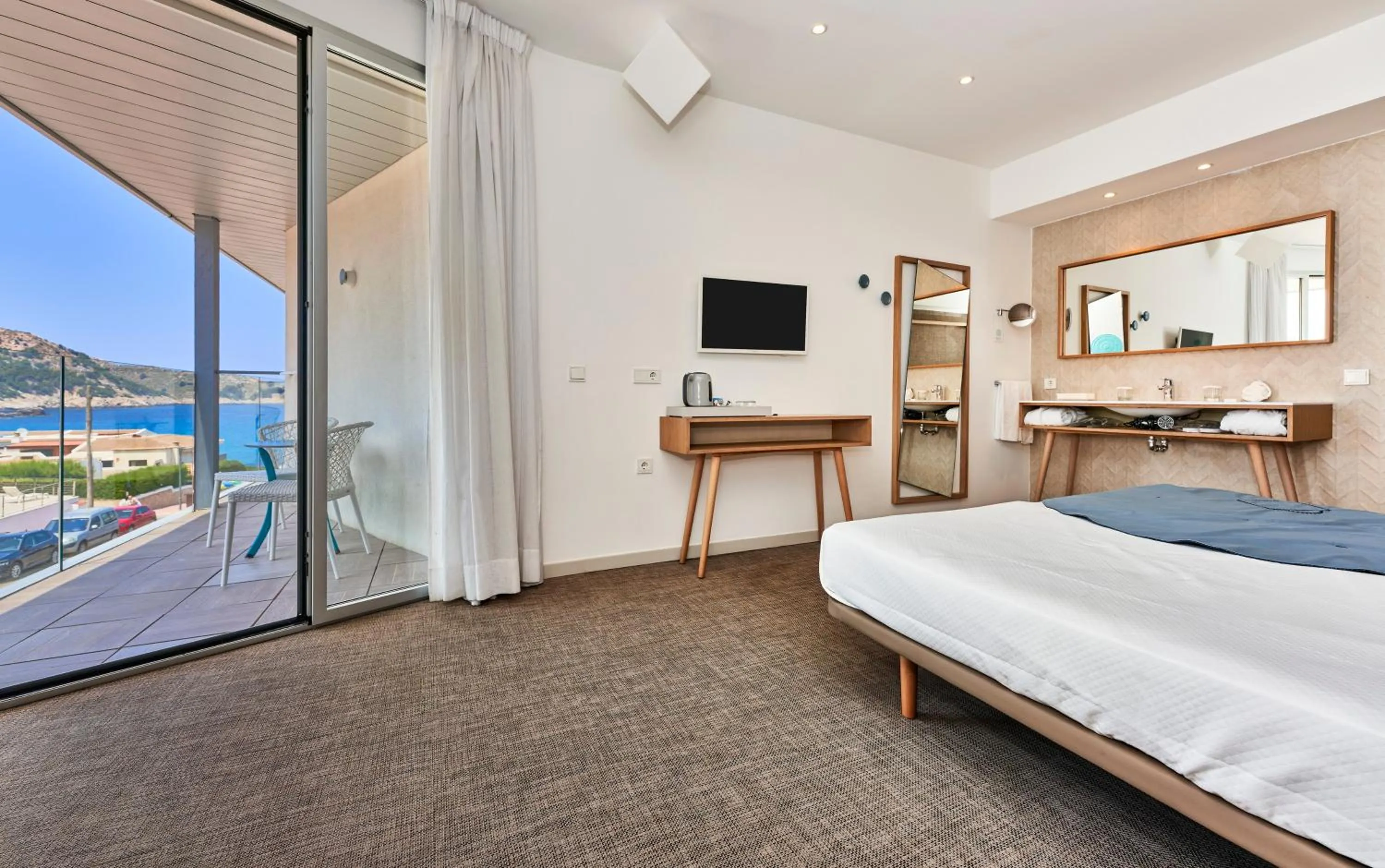 Sea view, Bed in Mar Azul Pur Estil Hotel & Spa - Adults only