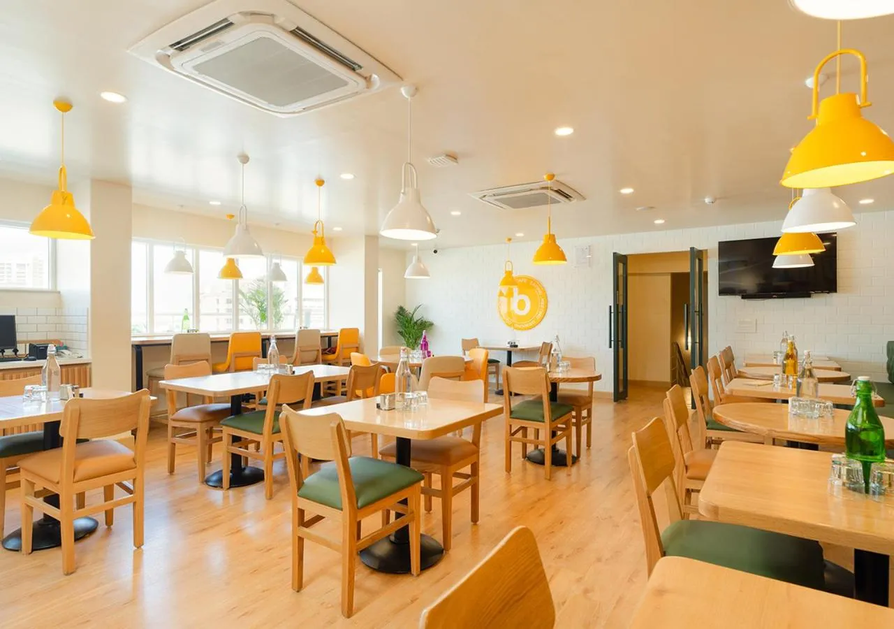 Restaurant/places to eat in Bloom Hotel - Jayanagar