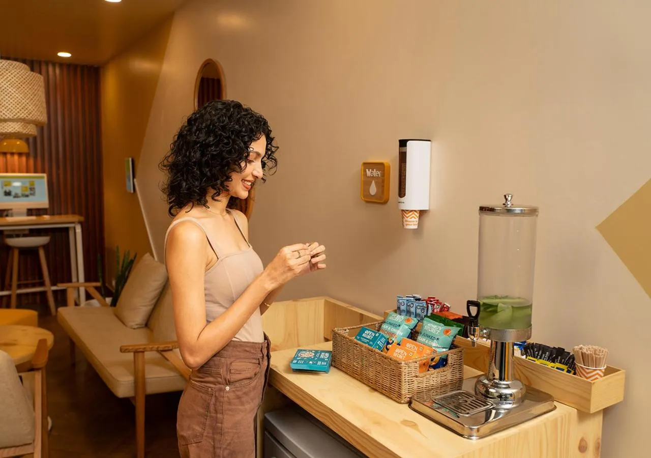 Restaurant/places to eat in Bloom Hotel - Jayanagar