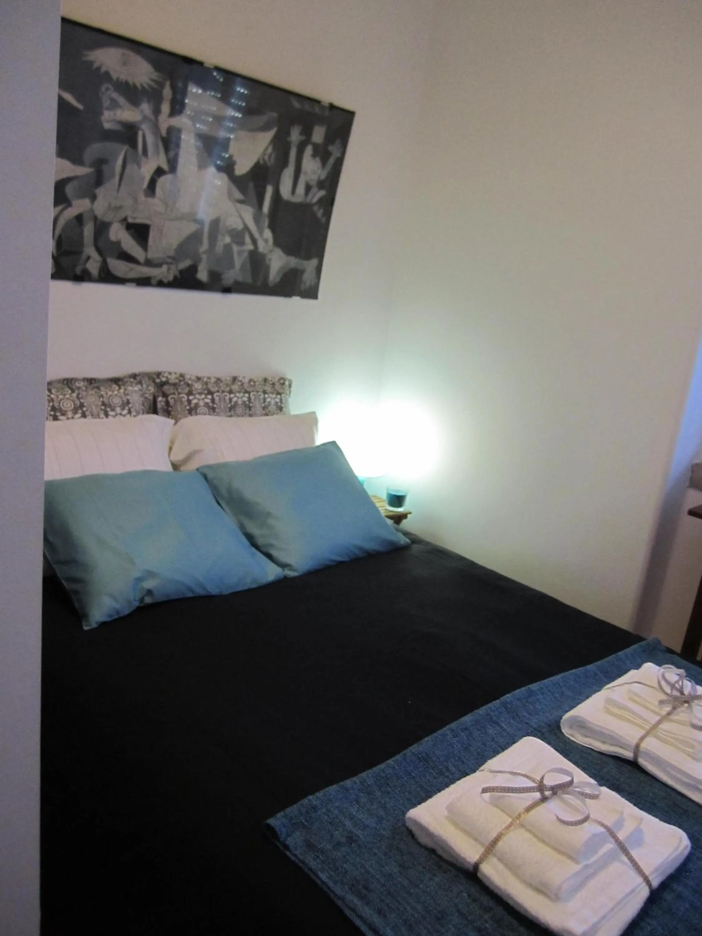 Bed in Alvalade II Airport Guest House