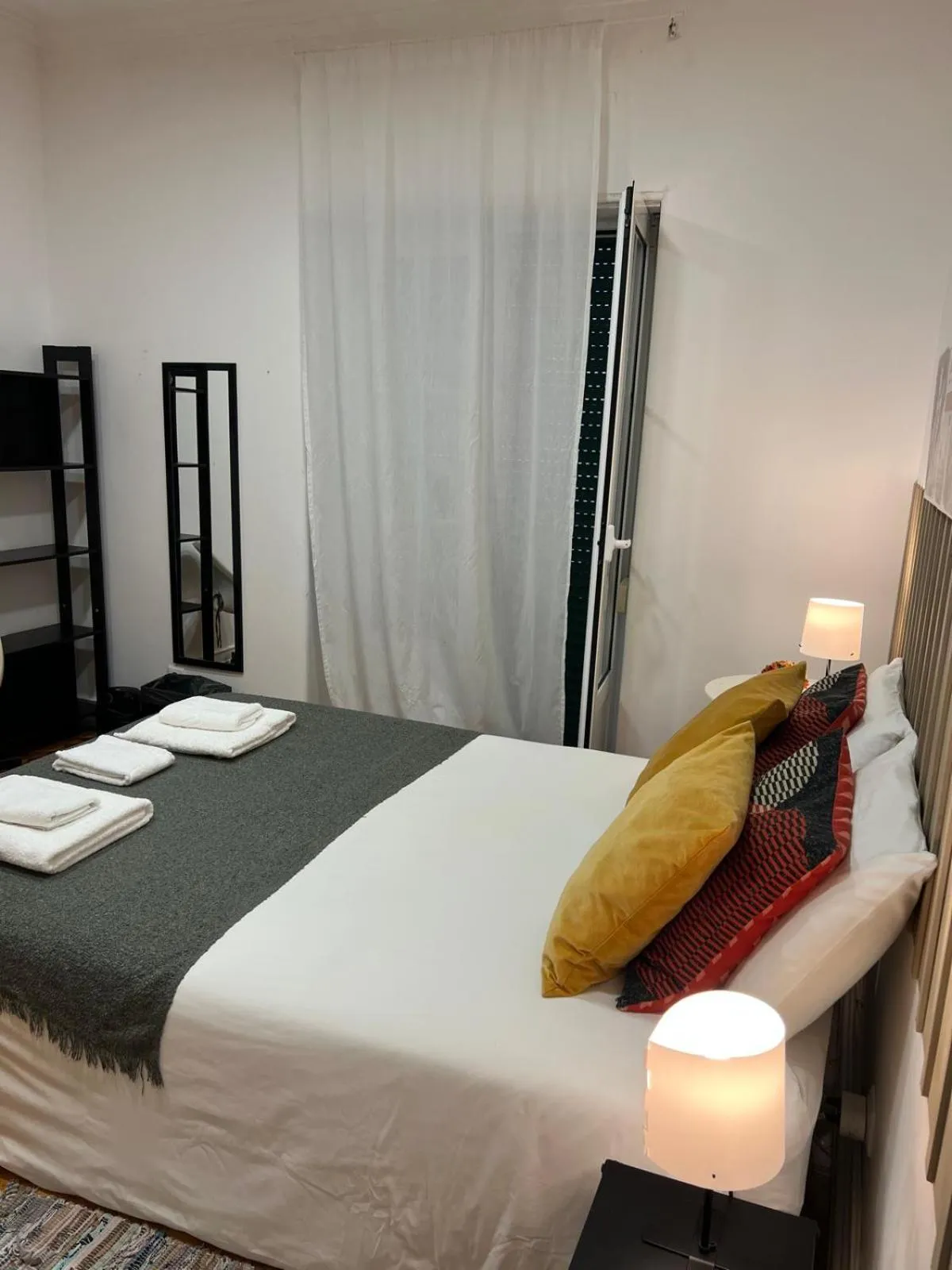 Bedroom, Bed in Alvalade II Airport Guest House