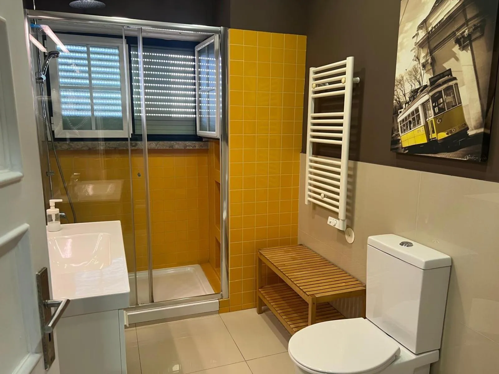 Toilet in Alvalade II Airport Guest House