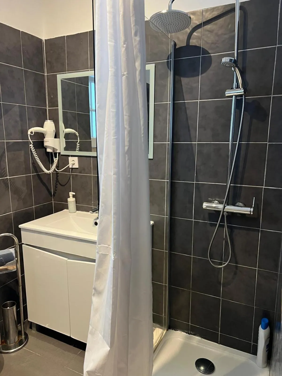 Toilet in Alvalade II Airport Guest House