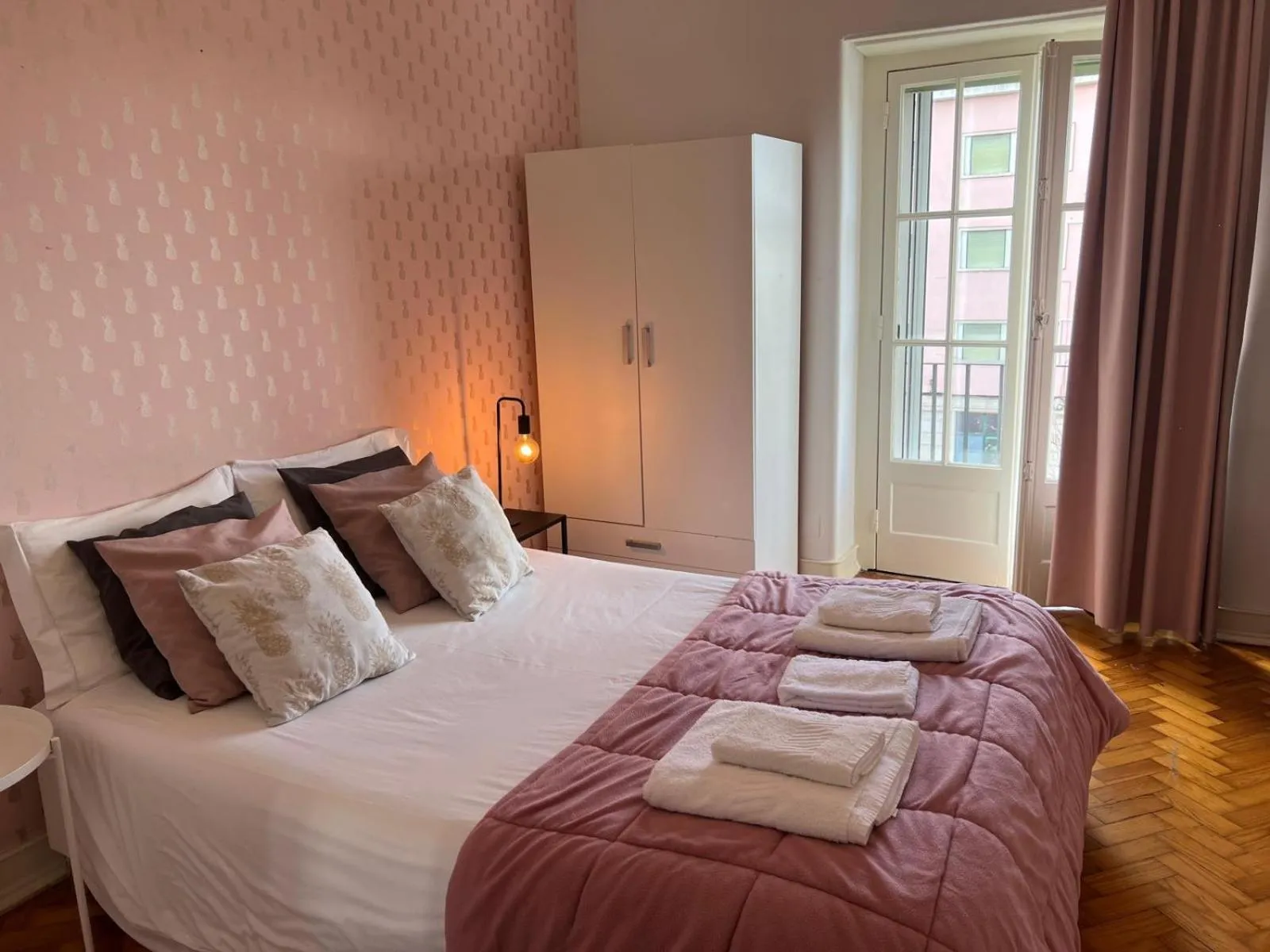 Photo of the whole room, Bed in Alvalade II Airport Guest House