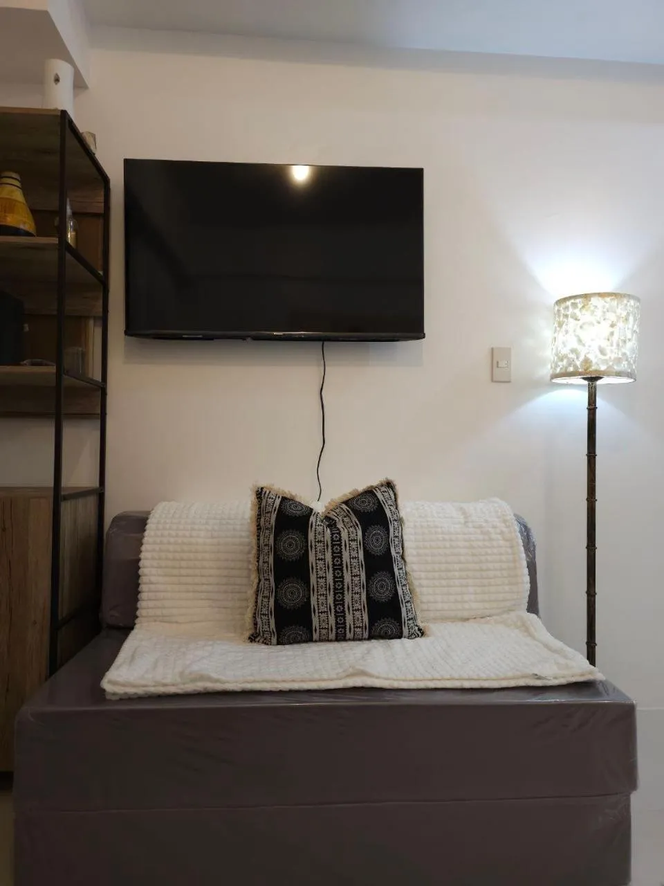 Communal lounge/ TV room, Bed in V Cozy Unit