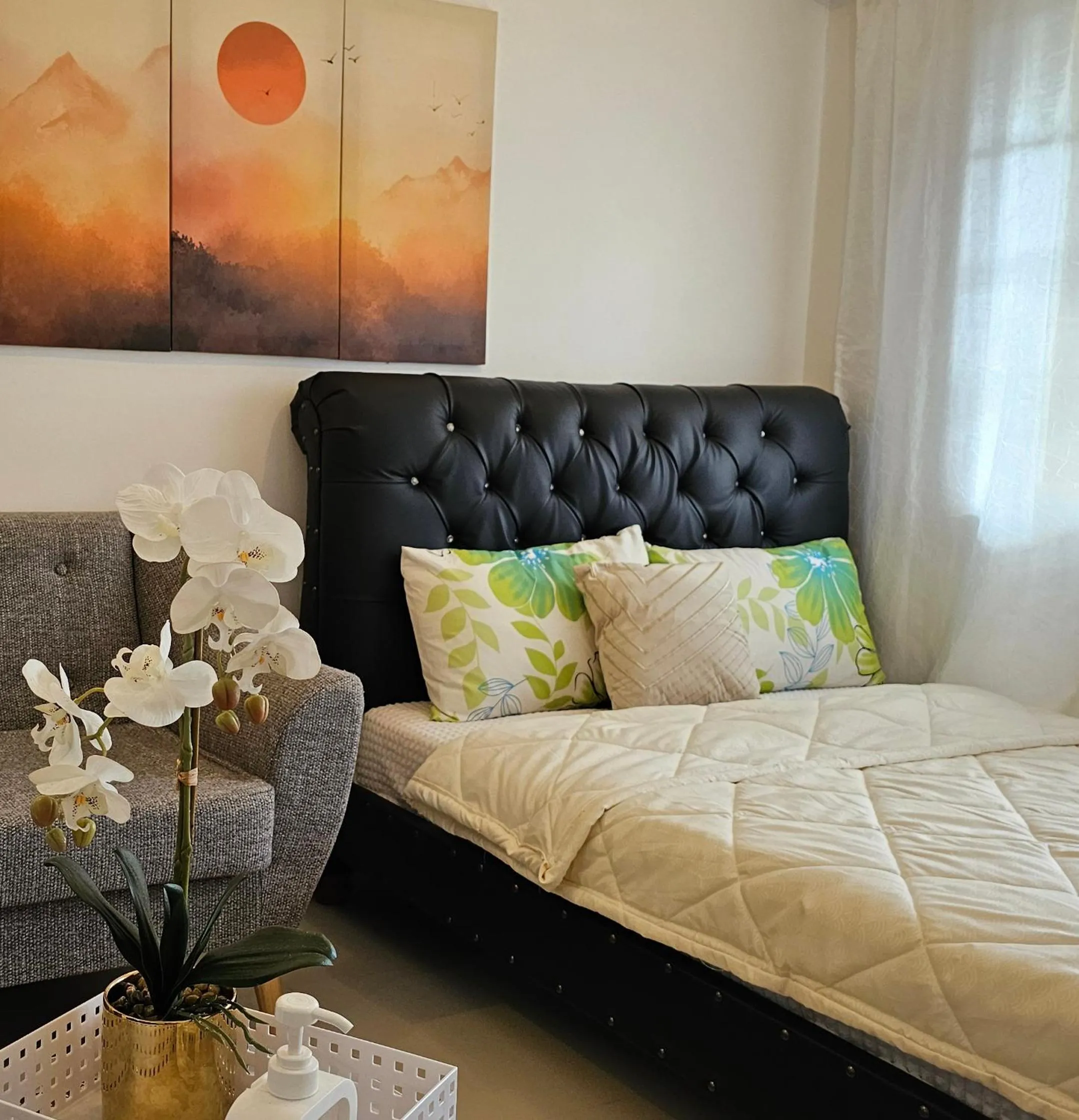 Bed in V Cozy Unit